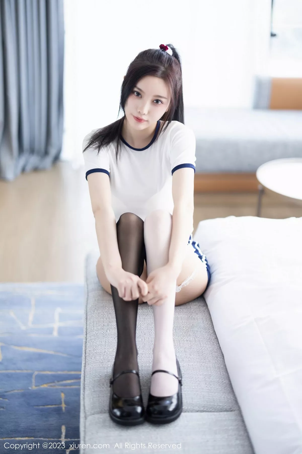 秀人集.com_[XiuRen秀人网]No.6337_女神杨晨晨Yome白色收身衣配蓝色短裤秀丰腴身材完美诱惑写真86P