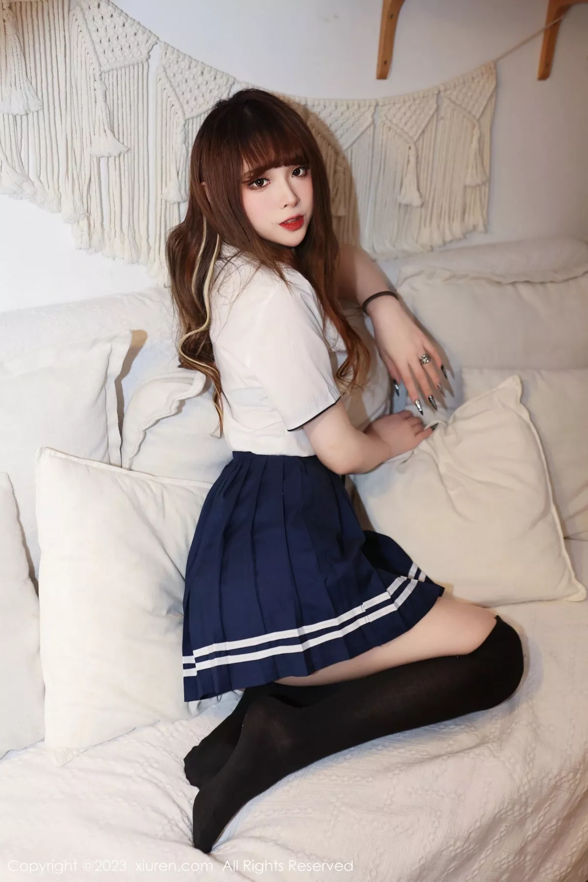 秀人集.com_[XiuRen秀人网]No.6381_模特白小喵性感学妹制服白色上衣配蓝短裙秀完美身材诱惑写真89P