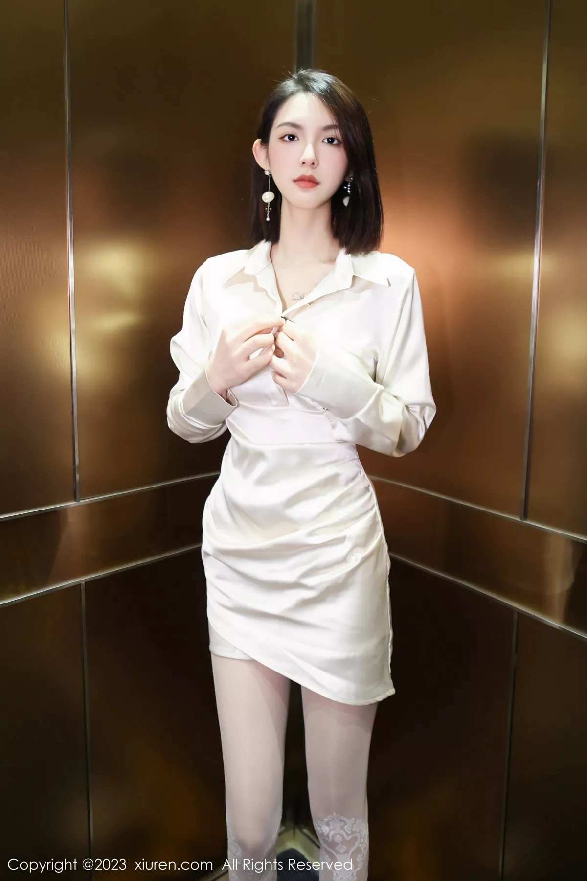 秀人集.com_[XiuRen秀人网]No.6393_模特乔一一脱性感米色连衣短裙露白色内衣秀曼妙身姿诱惑写真92P