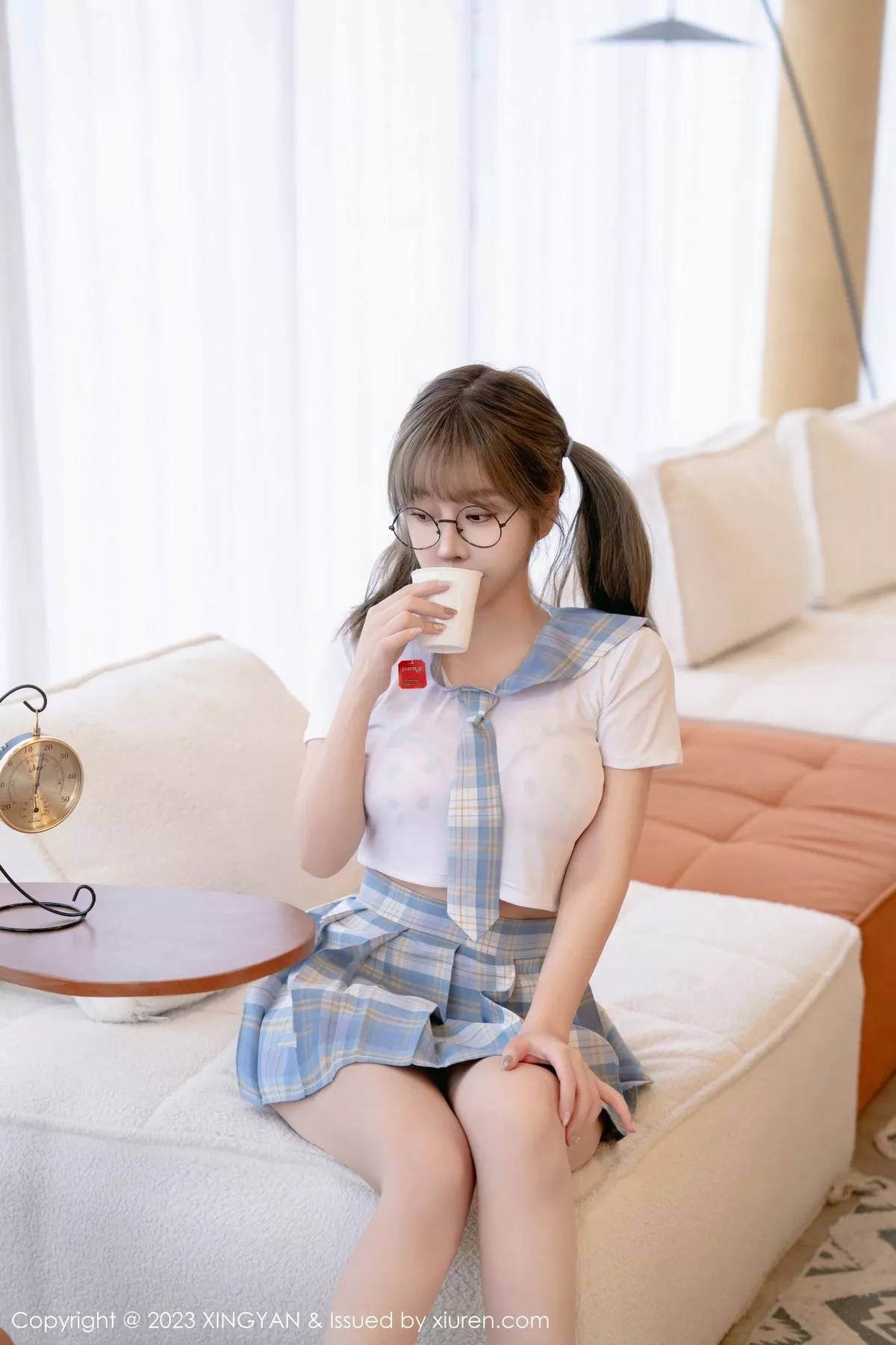 秀人集.com_[XINGYAN星颜社]VOL.180_女神王雨纯淡蓝色格子短裙套装露性感粉色内衣迷人诱惑写真82P