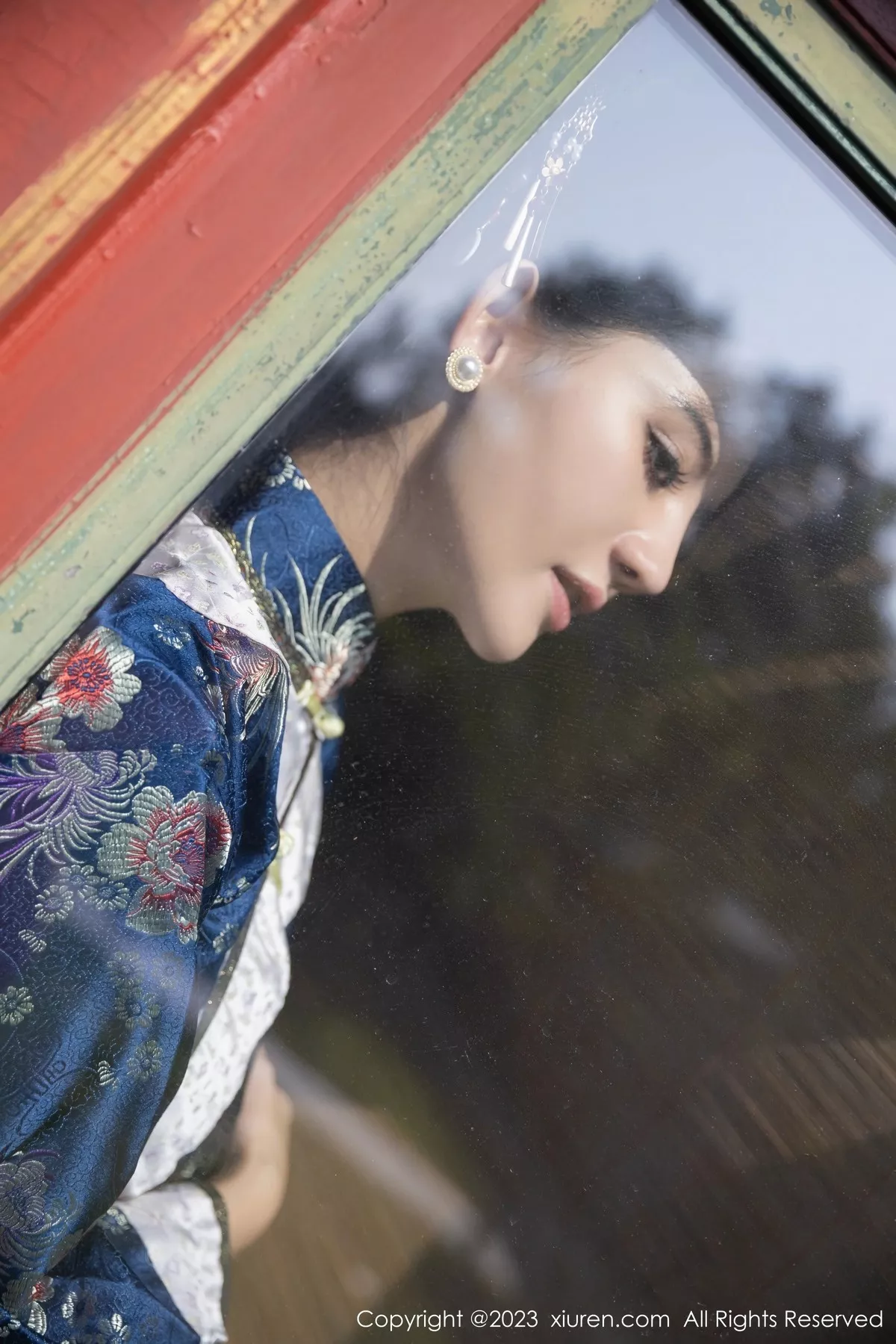 秀人集.com_[XiuRen秀人网]No.6398_模特就是阿朱啊脱宫廷古装露蓝色睡衣秀曼妙绝美身姿诱惑写真86P