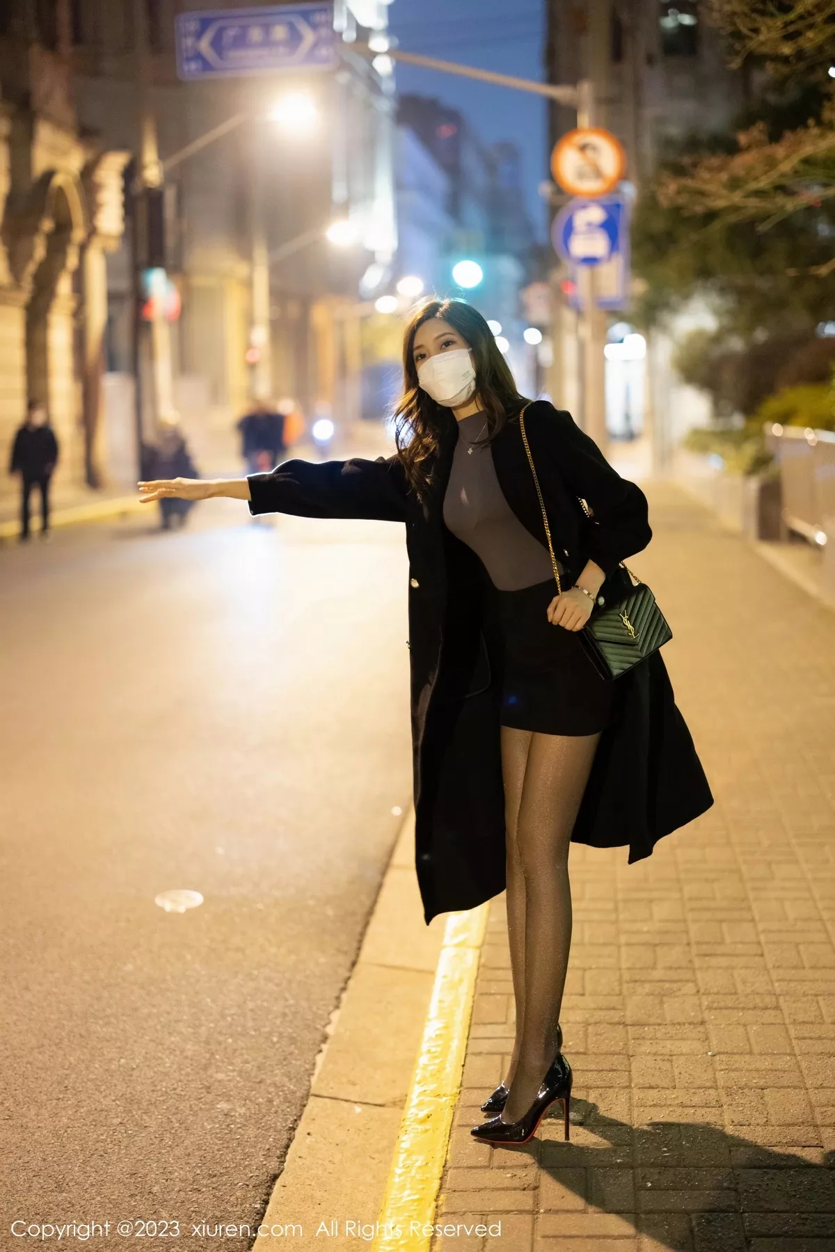 秀人集.com_[XiuRen秀人网]No.6395_女神绮里嘉ula深灰色收身上衣配黑短裙露性感灰色内衣诱惑写真79P