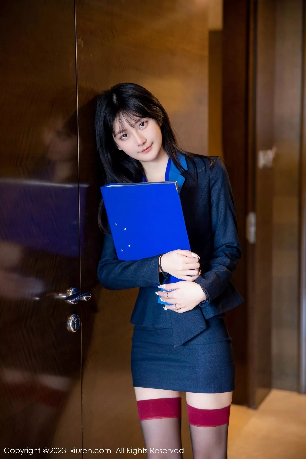 秀人集.com_[XiuRen秀人网]No.6407_模特谢小蒽性感OL装脱制服露紫色蕾丝内衣配超薄黑丝诱惑写真91P