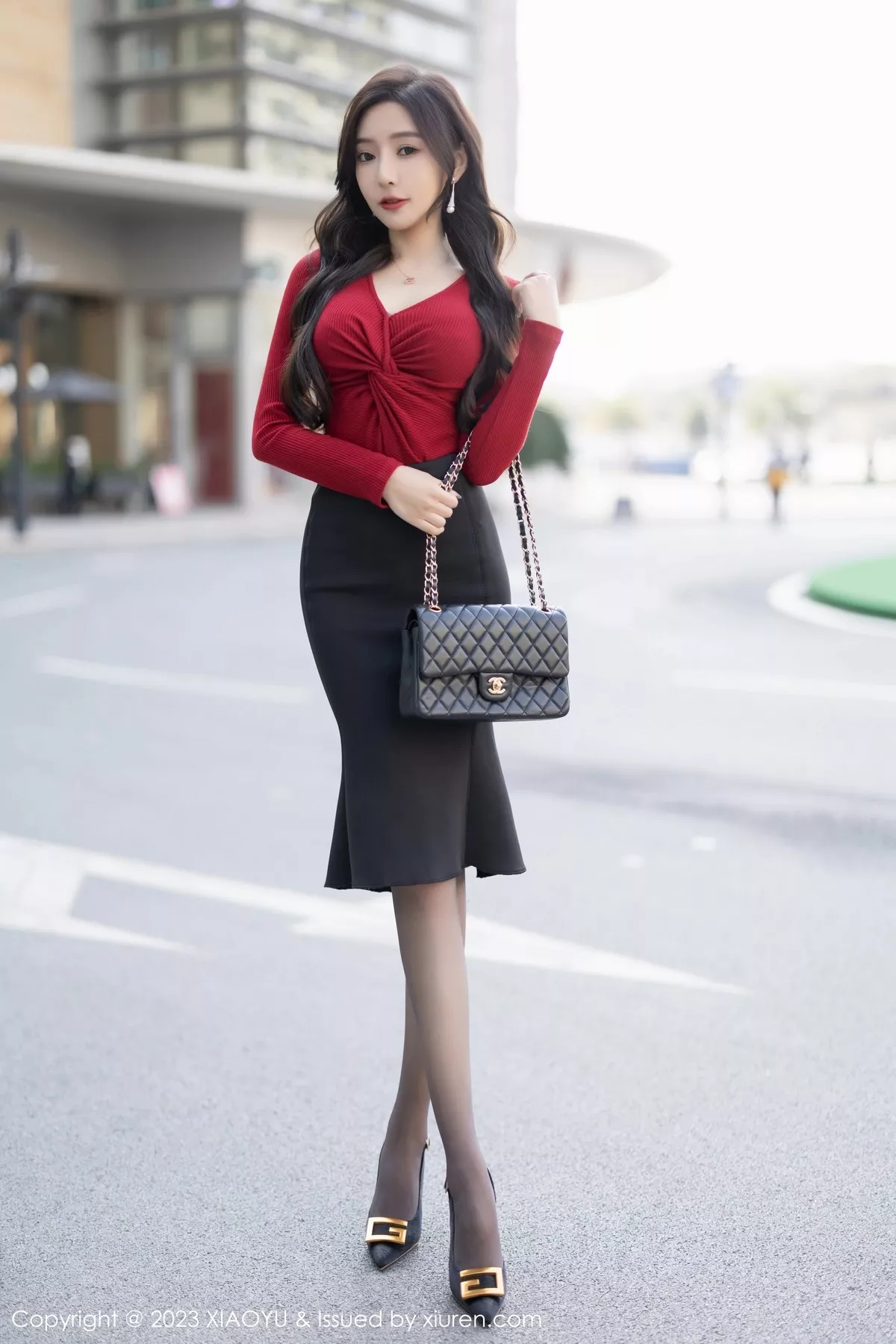 秀人集.com_[XiaoYu画语界]Vol.987_女神王馨瑶yanni红色服饰配黑短裙露浅灰蕾丝内衣完美诱惑写真95P