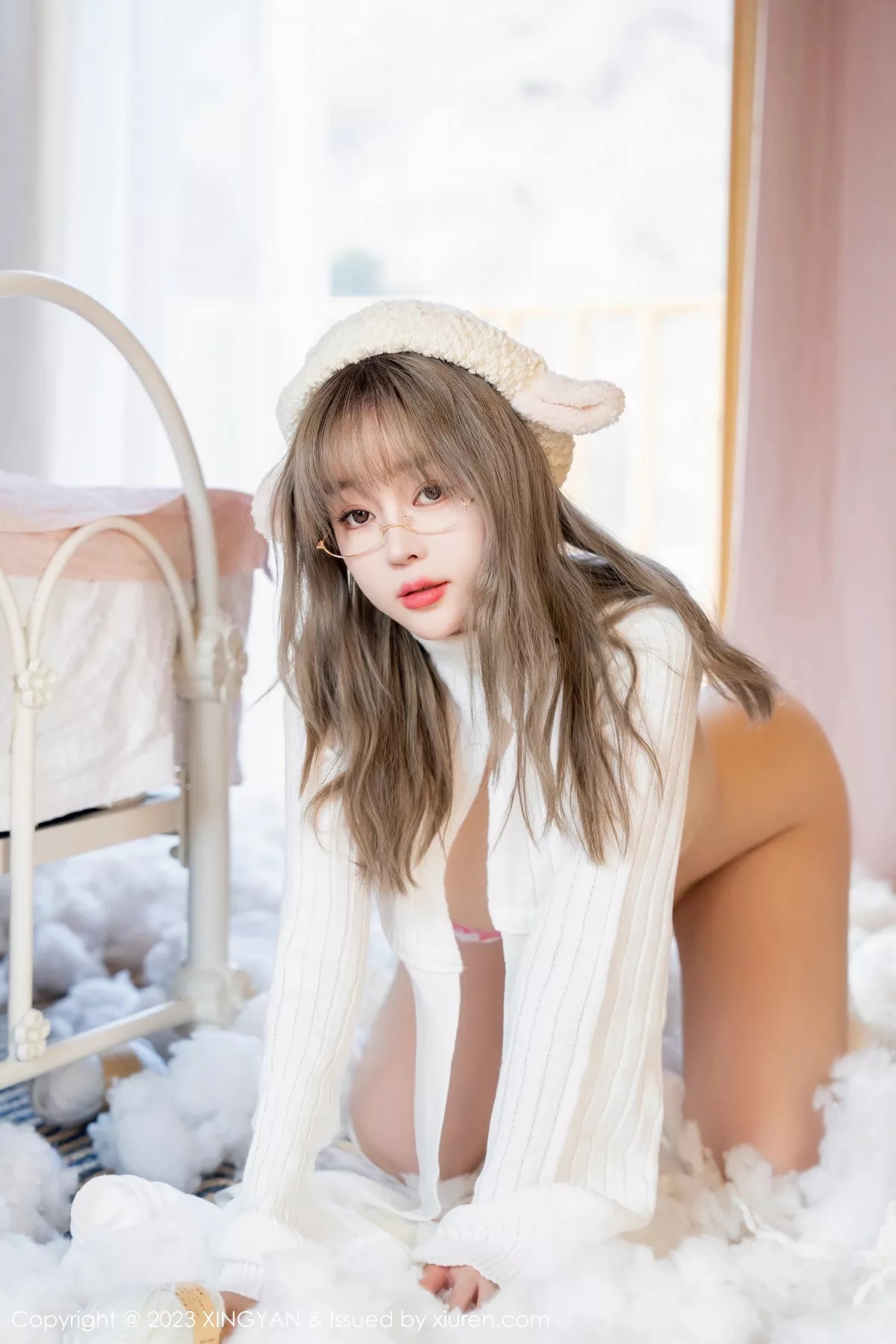 秀人集.com_[XINGYAN星颜社]VOL.175_女神王雨纯居家女友装扮性感白色真空服饰秀惹火身材诱惑写真80P