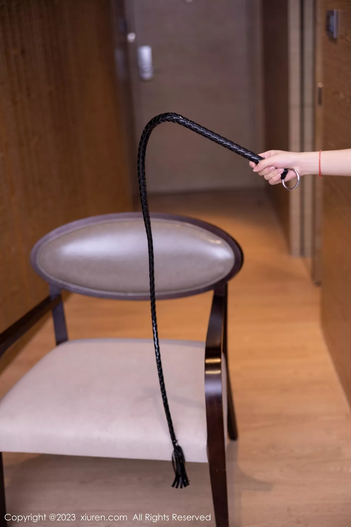 秀人集.com_[XiuRen秀人网]No.6320_女神绮里嘉ula性感黑色皮质连衣短裙半撩秀翘臀美腿诱惑写真87P