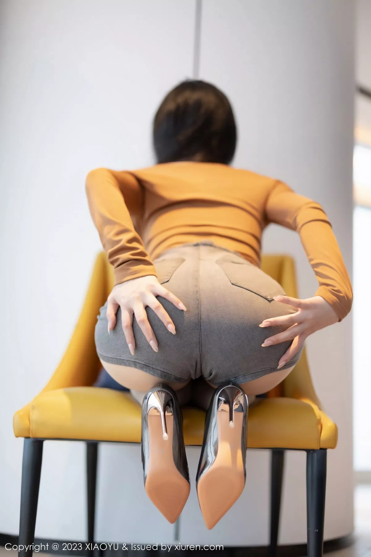 秀人集.com_[XiaoYu画语界]Vol.994_模特苏苏阿土黄上衣配牛仔短裤露超薄肉丝秀曼妙身姿诱惑写真84P