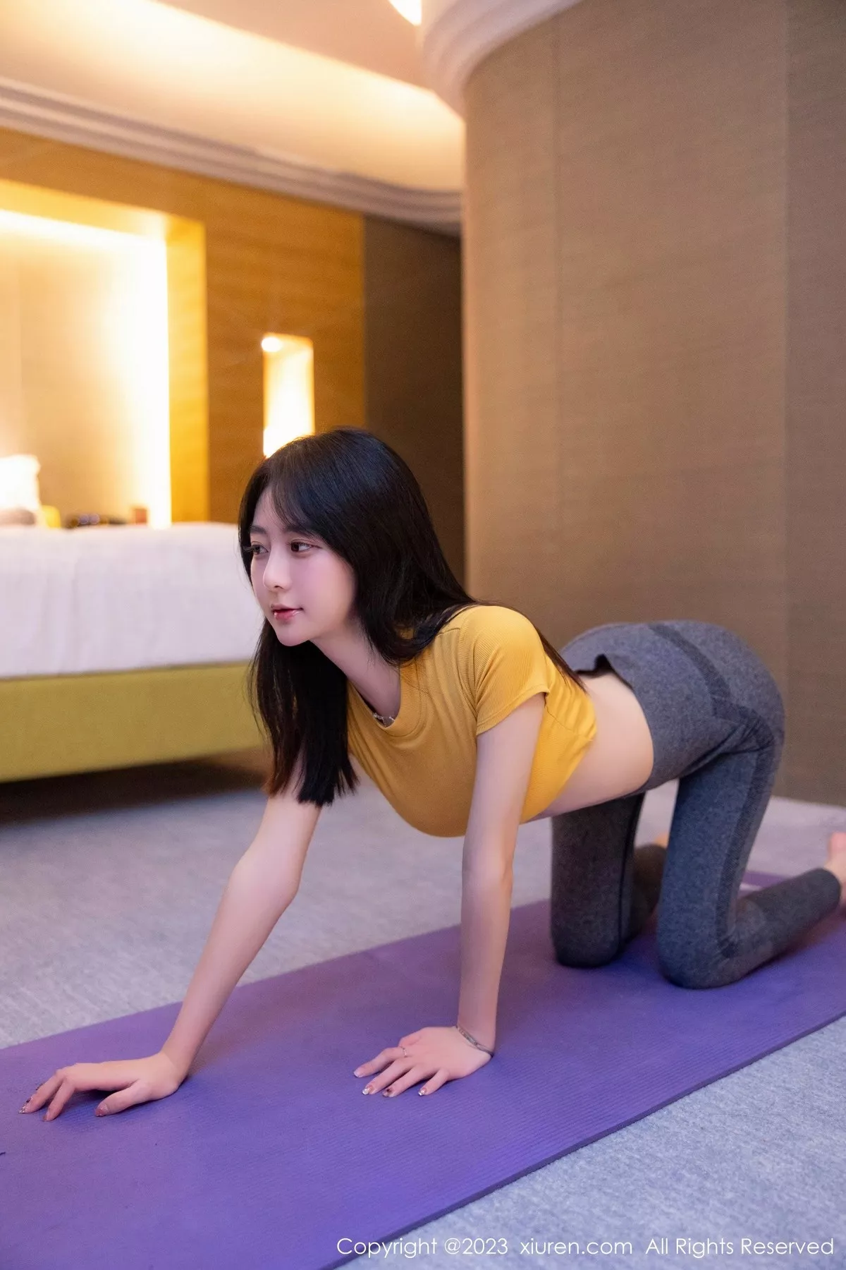 秀人集.com_[XiuRen秀人网]No.6488_模特谢小蒽瑜伽运动主题黄色上衣配深灰紧身长裤撩人诱惑写真86P
