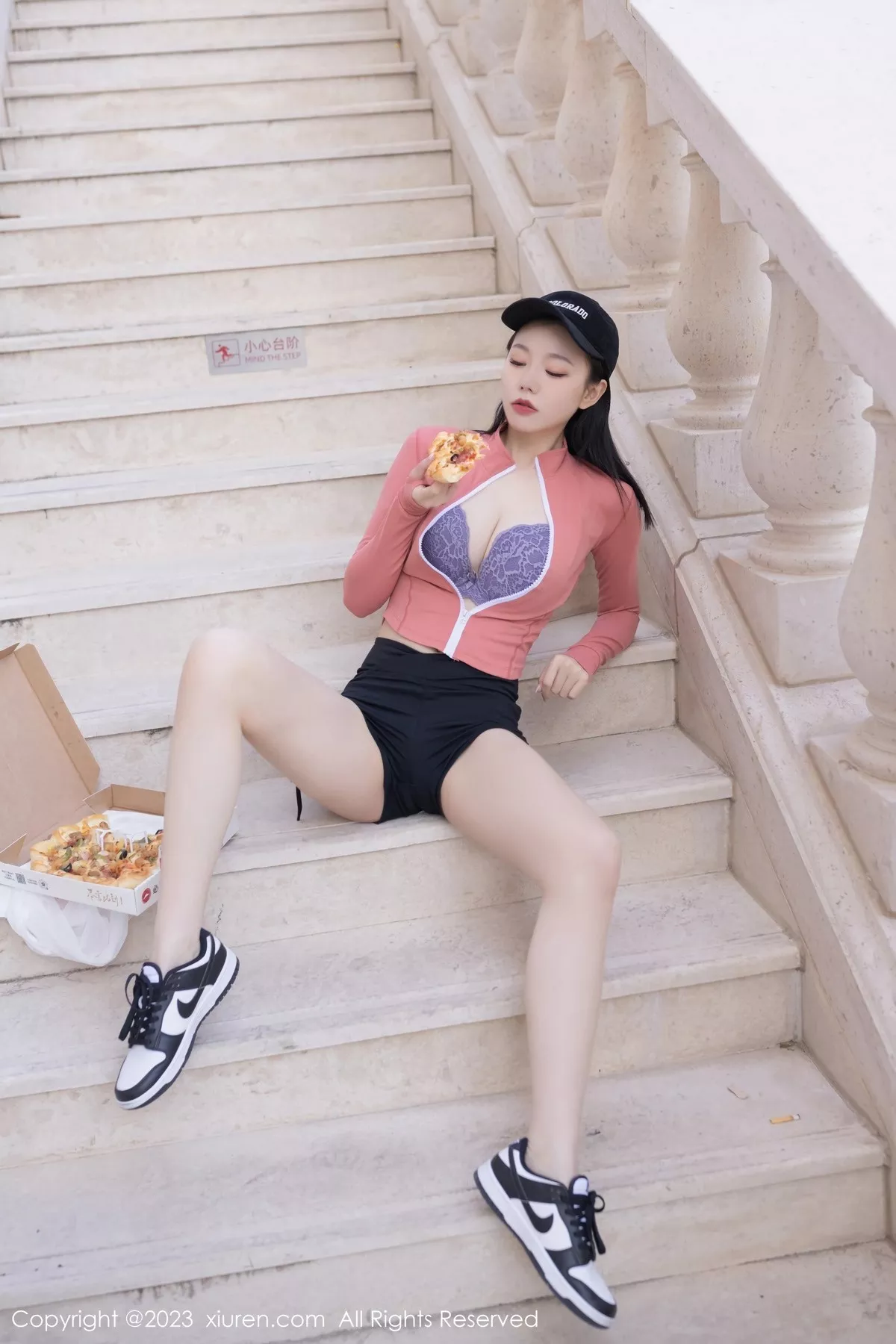 秀人集.com_[XiuRen秀人网]No.6487_模特安然anran粉色运动上衣配黑短裙半脱露蕾丝内衣诱惑写真82P