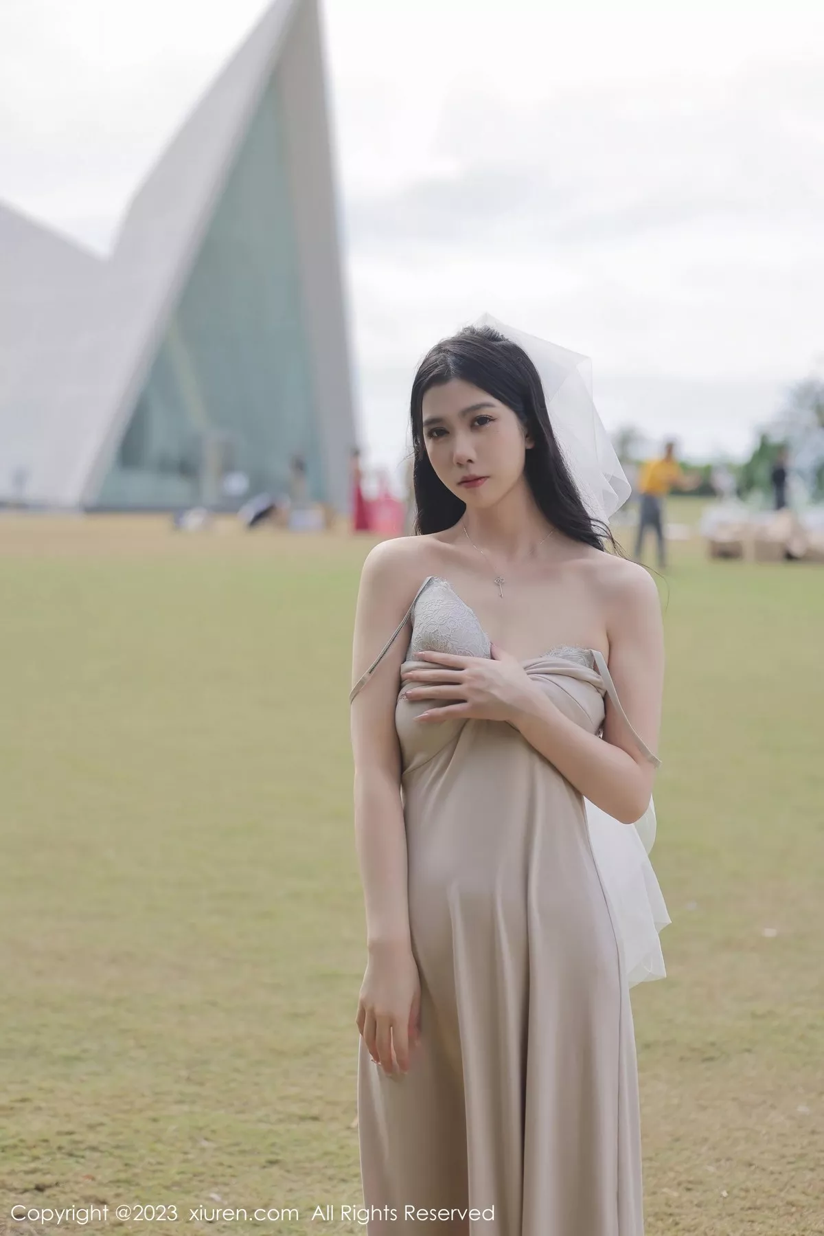 秀人集.com_[XiuRen秀人网]No.6513_模特李雅柔182CM性感杏色吊带长裙露蕾丝内裤秀美腿诱惑写真55P