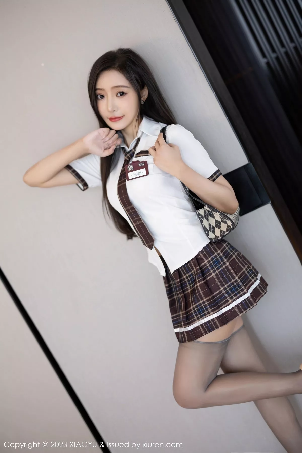 秀人集.com_[XiaoYu画语界]Vol.1001_女神王馨瑶yanni脱性感制服露粉色内衣秀曼妙身姿撩人诱惑写真90P