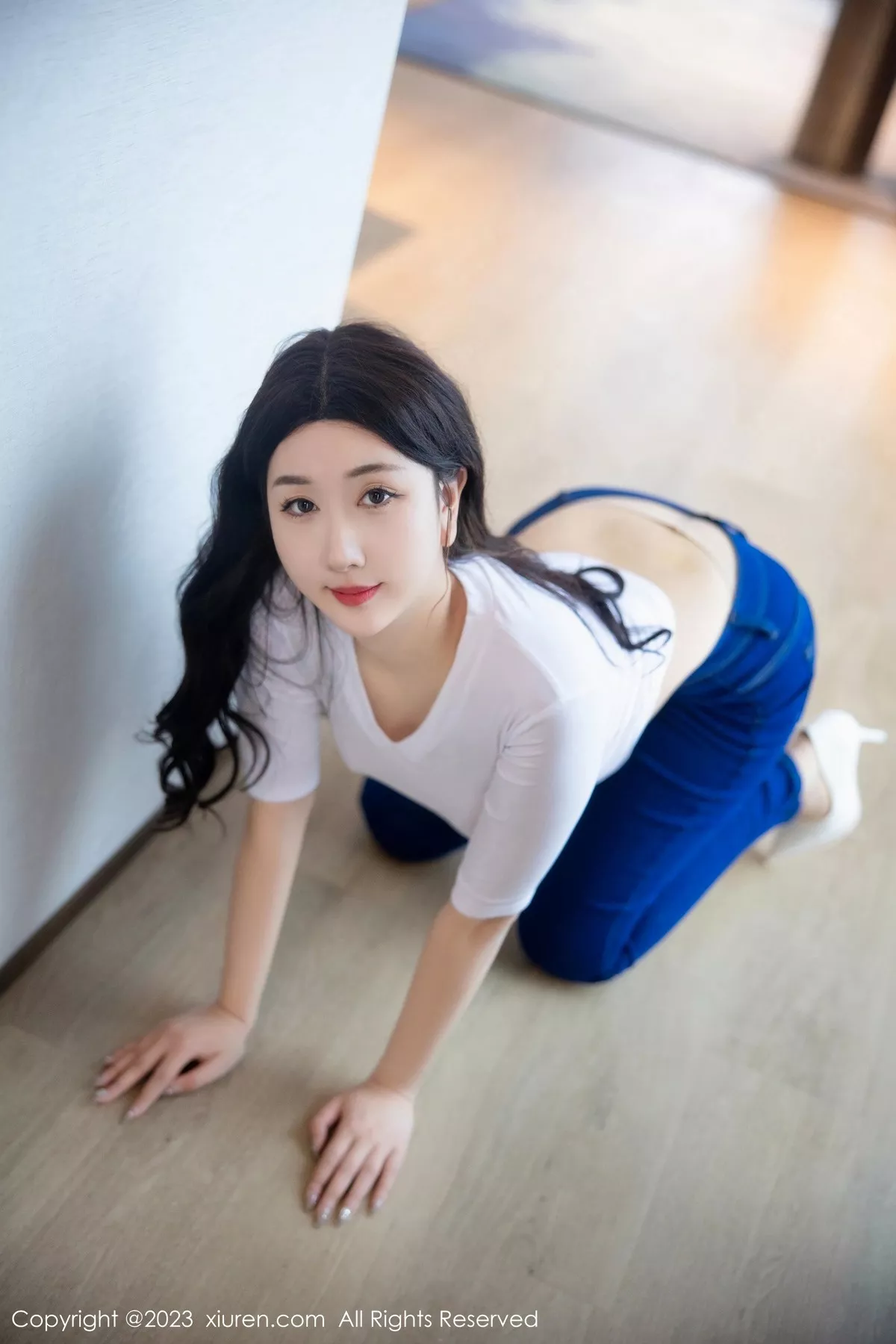 秀人集.com_[XiuRen秀人网]No.6570_模特江真真白色上衣配牛仔裤露超薄无内肉丝秀翘臀诱惑写真83P