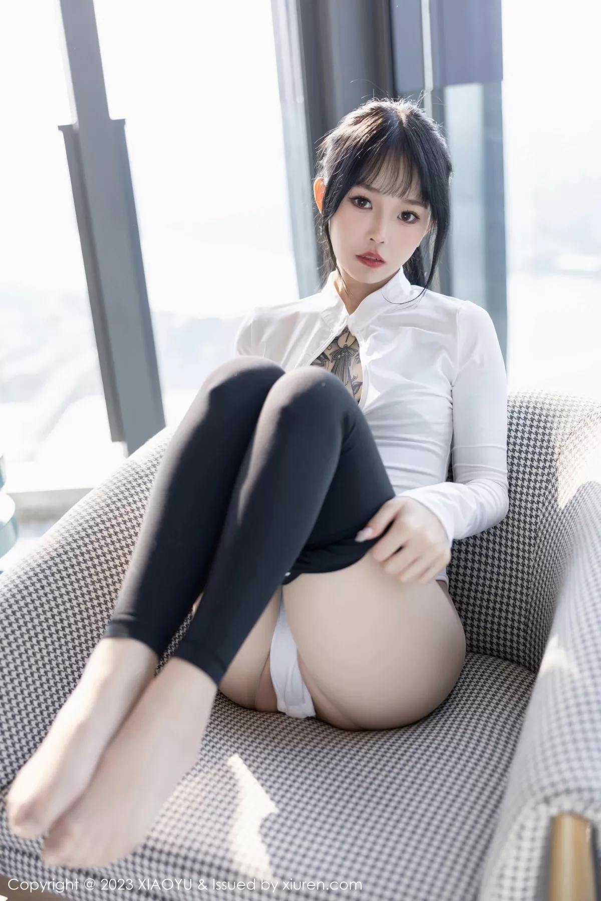 秀人集.com_[XiaoYu画语界]Vol.1006_模特奶瓶黑色连身短裙+性感蓝色蕾丝内衣秀曼妙身姿诱惑写真103P