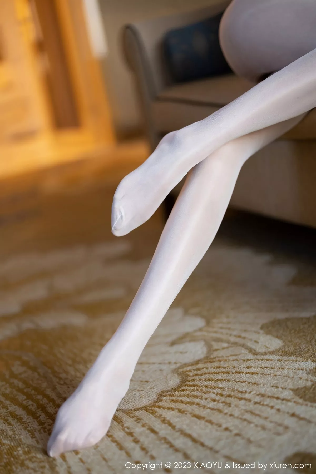 秀人集.com_[XiaoYu画语界]Vol.1008_模特77qiqi性感黑色服饰配黑丝吊袜+白色蕾丝情趣睡裙诱惑写真60P