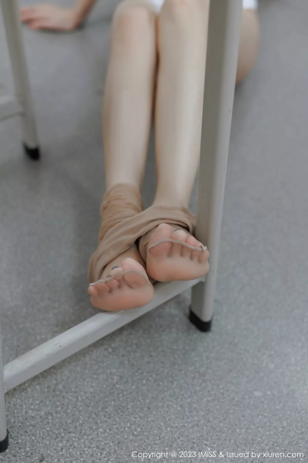 秀人集.com_[IMISS爱蜜社]Vol.730_模特杨紫嫣candy学姐装扮露白色蕾丝内衣配开档肉丝诱惑写真69P