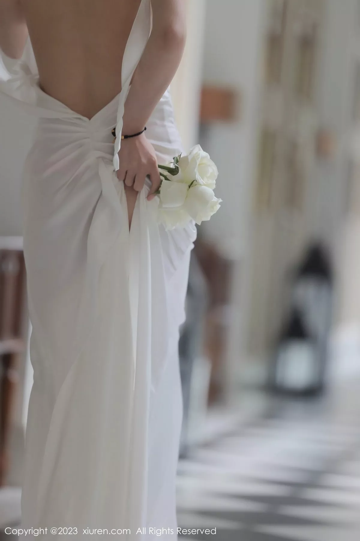 秀人集.com_[XiuRen秀人网]No.6466_模特玥儿玥er性感白色长礼裙真空半脱秀惹火身材撩人诱惑写真57P