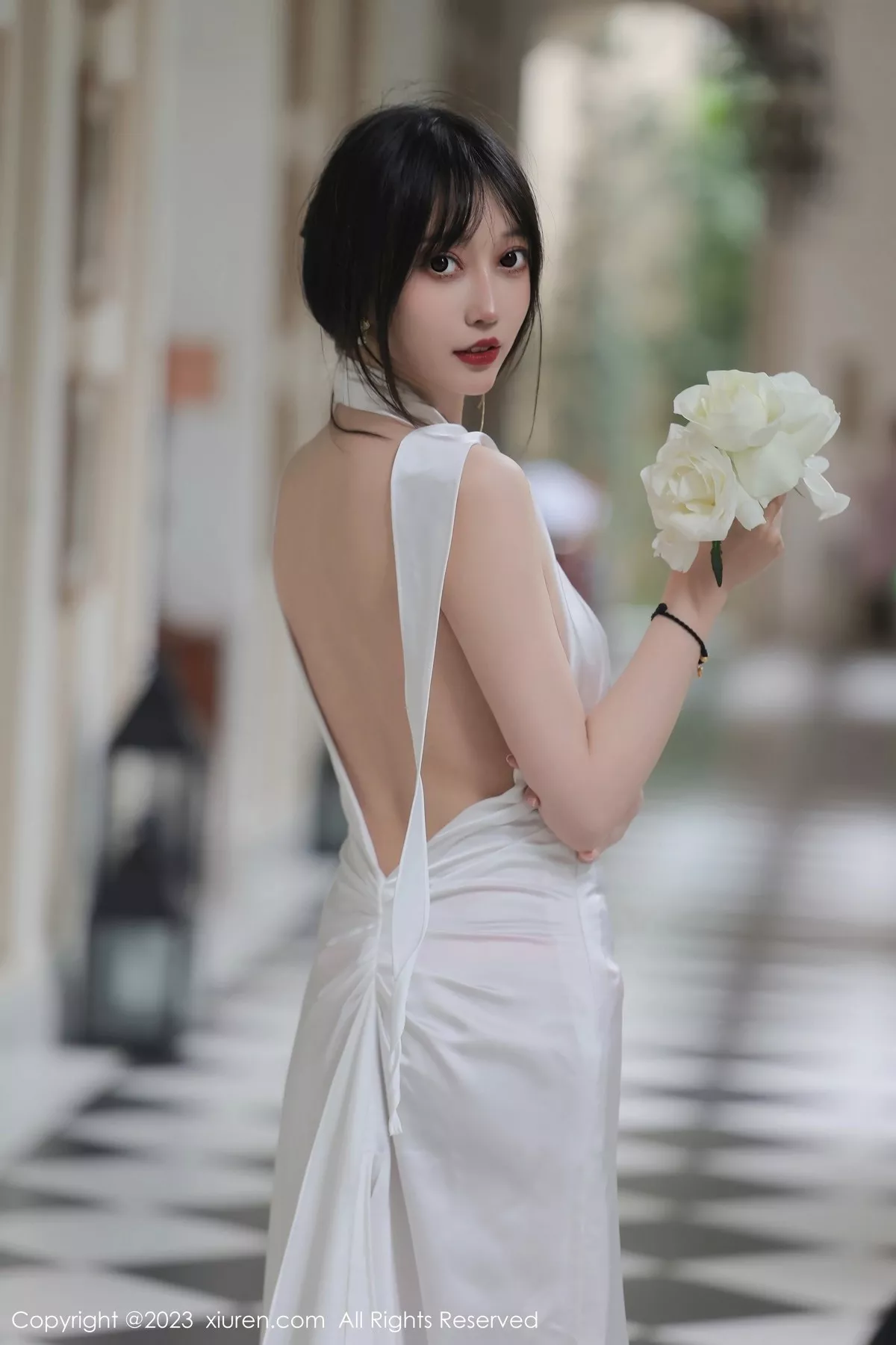 秀人集.com_[XiuRen秀人网]No.6466_模特玥儿玥er性感白色长礼裙真空半脱秀惹火身材撩人诱惑写真57P