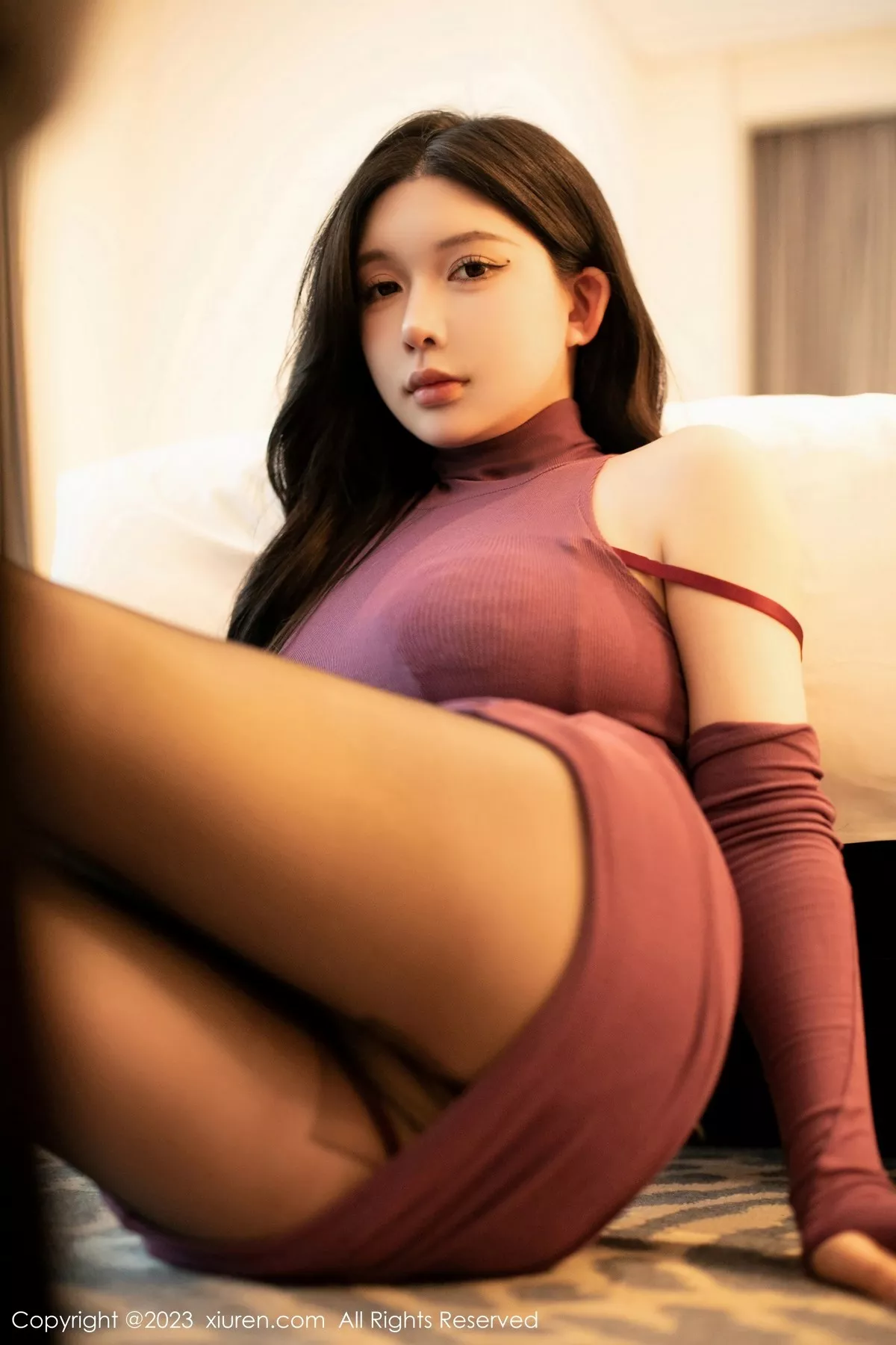 秀人集.com_[XiuRen秀人网]No.6469_模特林珊珊性感暗红色收身连衣裙露红色轻透内衣完美诱惑写真100P