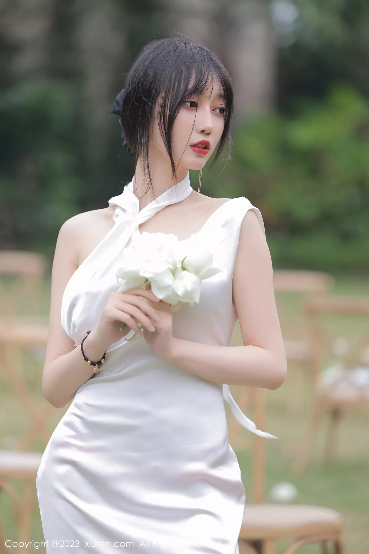 秀人集.com_[XiuRen秀人网]No.6466_模特玥儿玥er性感白色长礼裙真空半脱秀惹火身材撩人诱惑写真57P