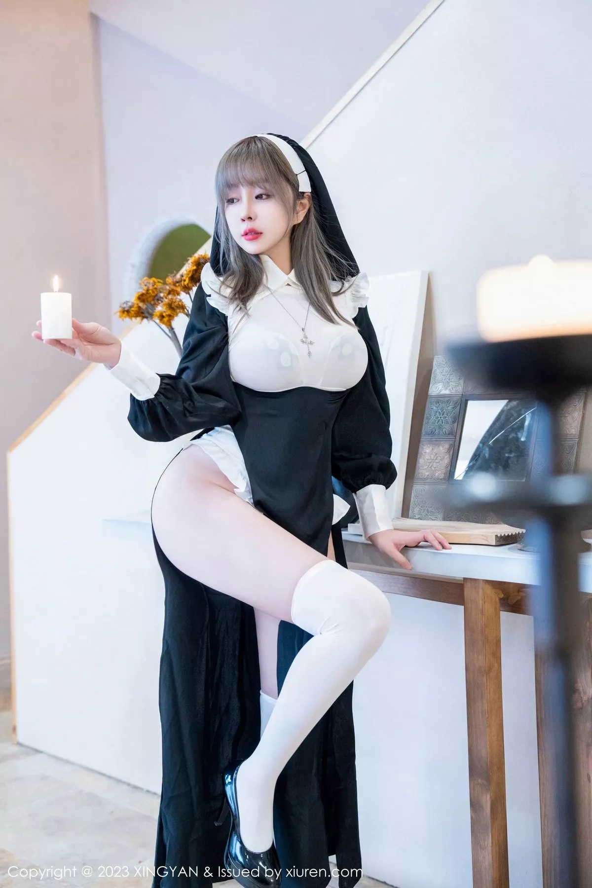 秀人集.com_[XINGYAN星颜社]VOL.187_女神王雨纯半脱修女服饰露白色轻透上衣配白丝袜完美诱惑写真75P