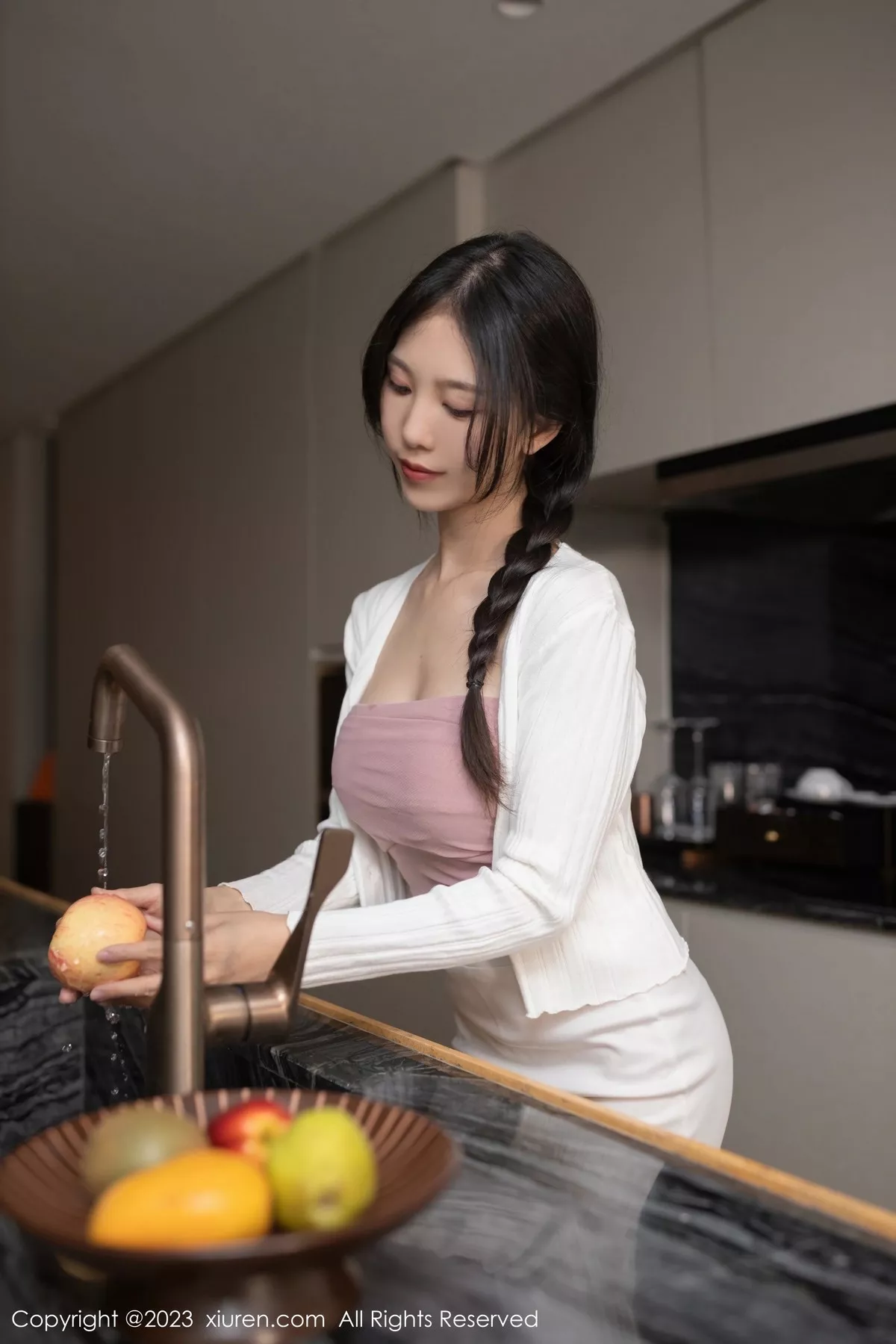 秀人集.com_[XiuRen秀人网]No.6643_模特利世私房性感白色衣配白短裙露粉色蕾丝内裤惹火诱惑写真69P