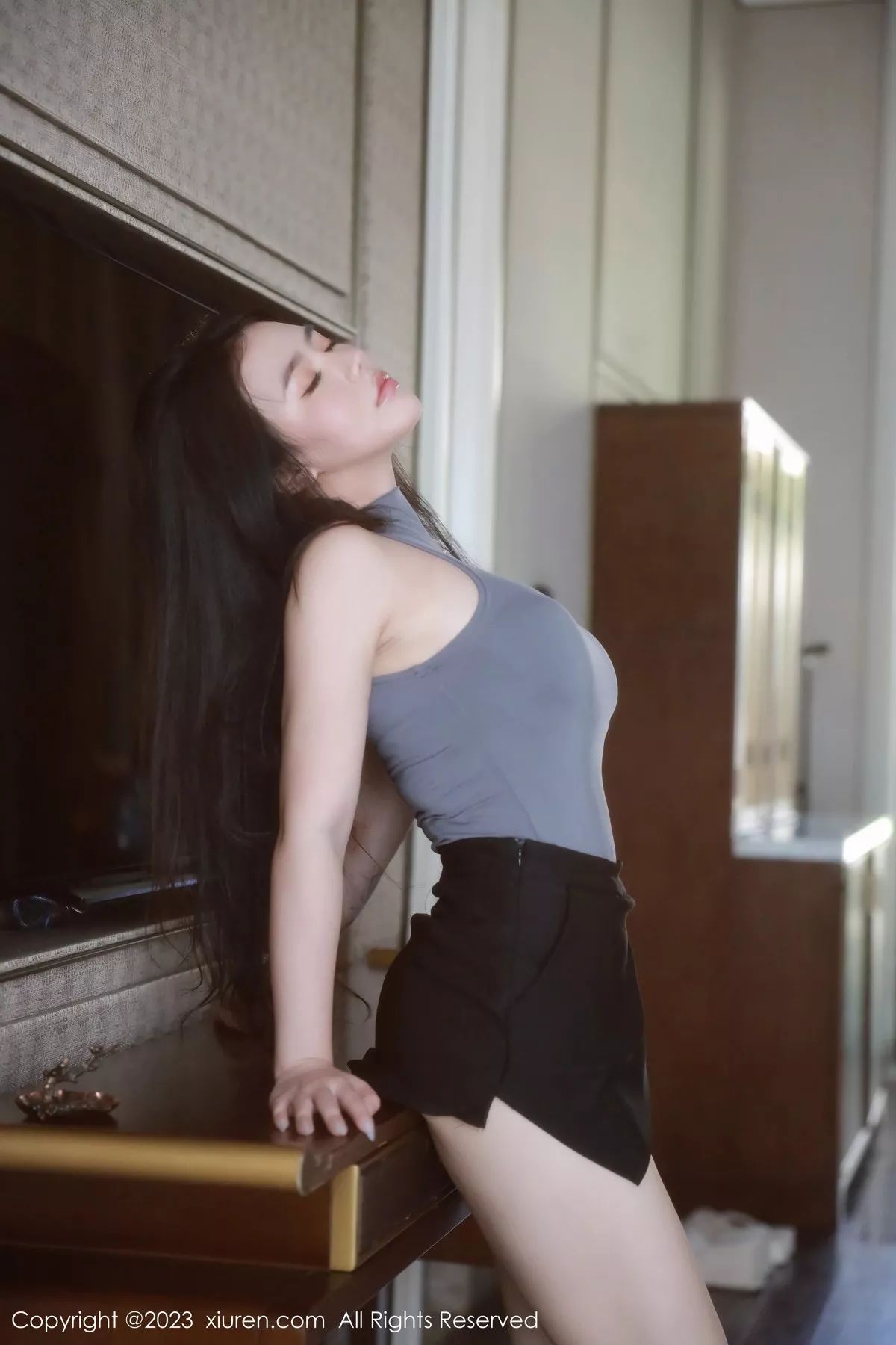 秀人集.com_[XiuRen秀人网]No.6648_女神Manuela玛鲁娜户外抹胸服+室内紧身衣秀丰满身材诱惑写真64P