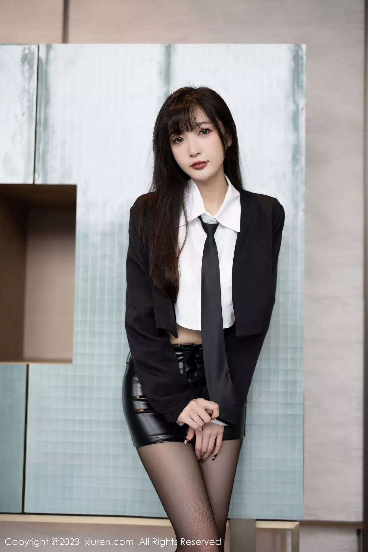 秀人集.com_[XiuRen秀人网]No.6651_模特林星阑性感深色衣配黑皮短裙半脱秀曼妙身姿迷人诱惑写真87P