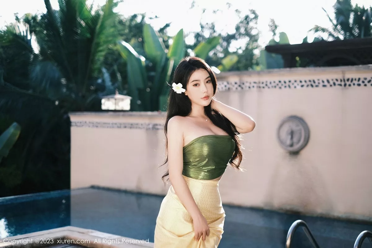 秀人集.com_[XiuRen秀人网]No.6648_女神Manuela玛鲁娜户外抹胸服+室内紧身衣秀丰满身材诱惑写真64P