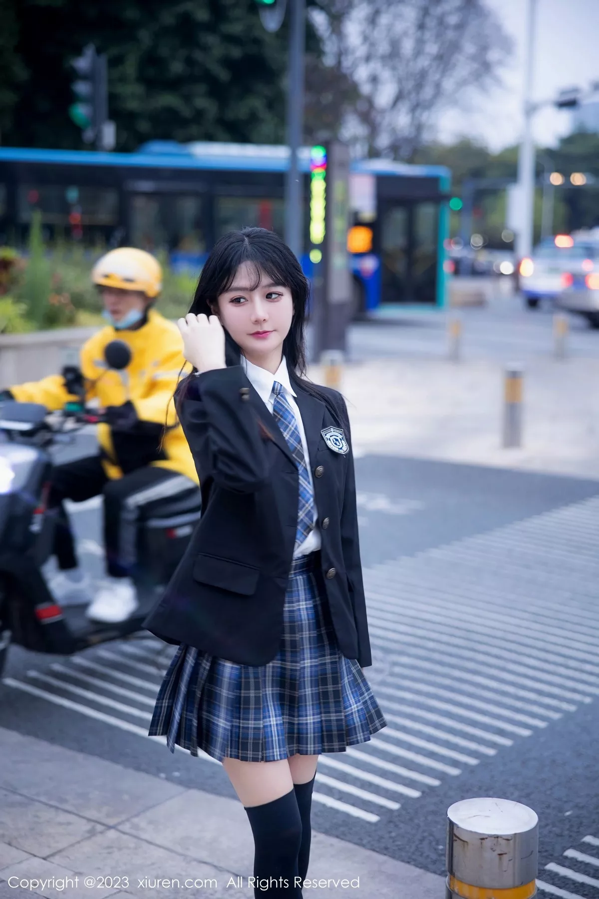 秀人集.com_[XiuRen秀人网]No.6662_模特幼幼学妹制服性感白T配格子裙露白色蕾丝内衣完美诱惑写真92P