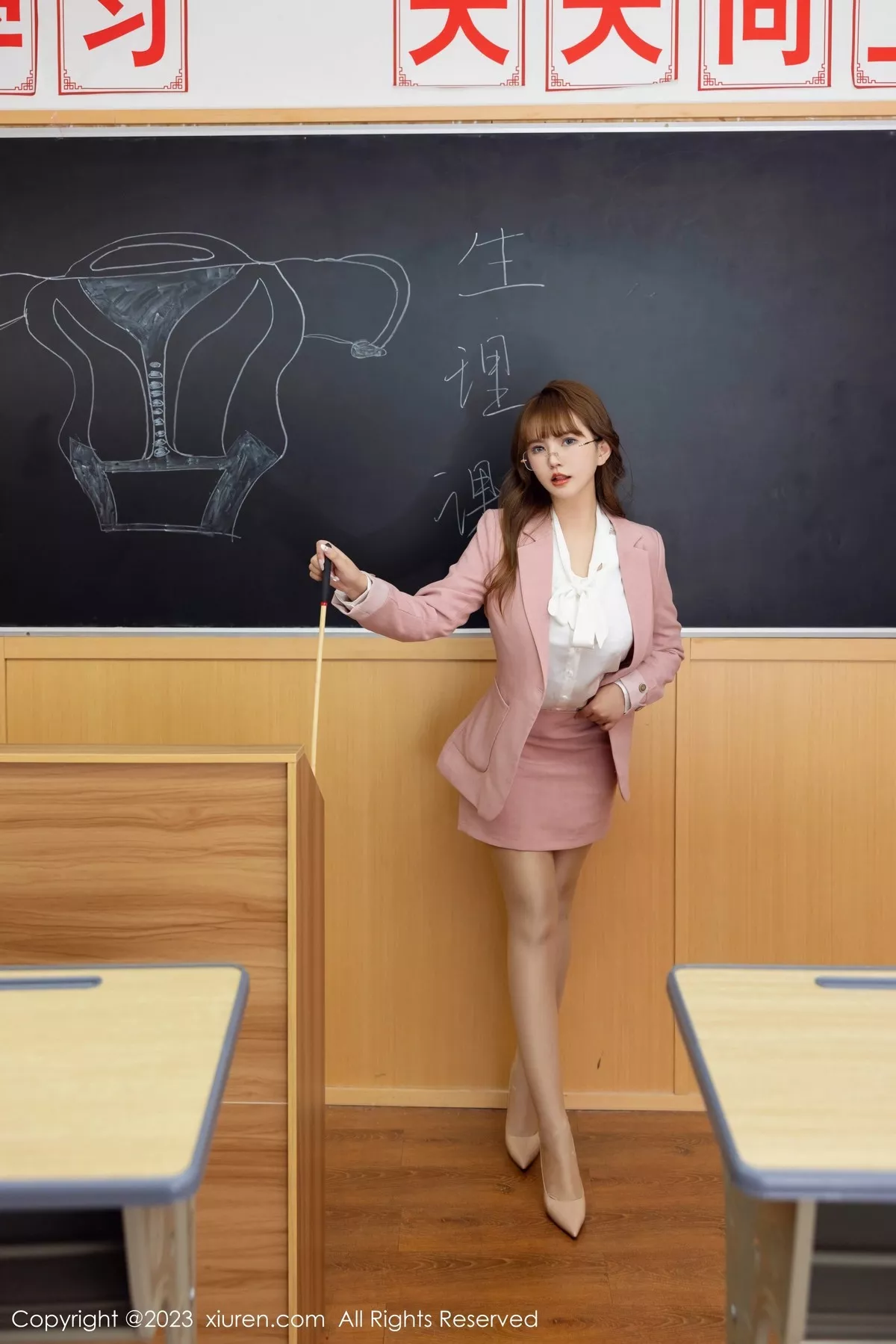 秀人集.com_[XiuRen秀人网]No.6655_模特张思允Nice性感粉色短裙套装配超薄肉丝秀翘臀美腿诱惑写真93P