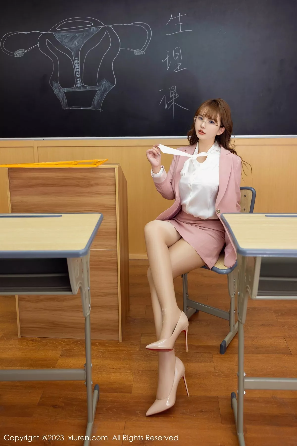 秀人集.com_[XiuRen秀人网]No.6655_模特张思允Nice性感粉色短裙套装配超薄肉丝秀翘臀美腿诱惑写真93P