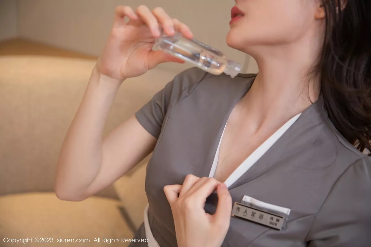 秀人集.com_[XiuRen秀人网]No.6680_模特是小逗逗技师角色扮演紫色情趣内衣配开档肉丝迷人诱惑写真76P