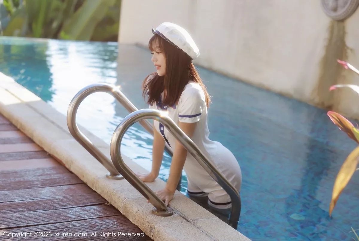 秀人集.com_[XiuRen秀人网]No.6686_模特佘贝拉bella泳池性感白色海军服半脱秀完美身材诱惑写真67P