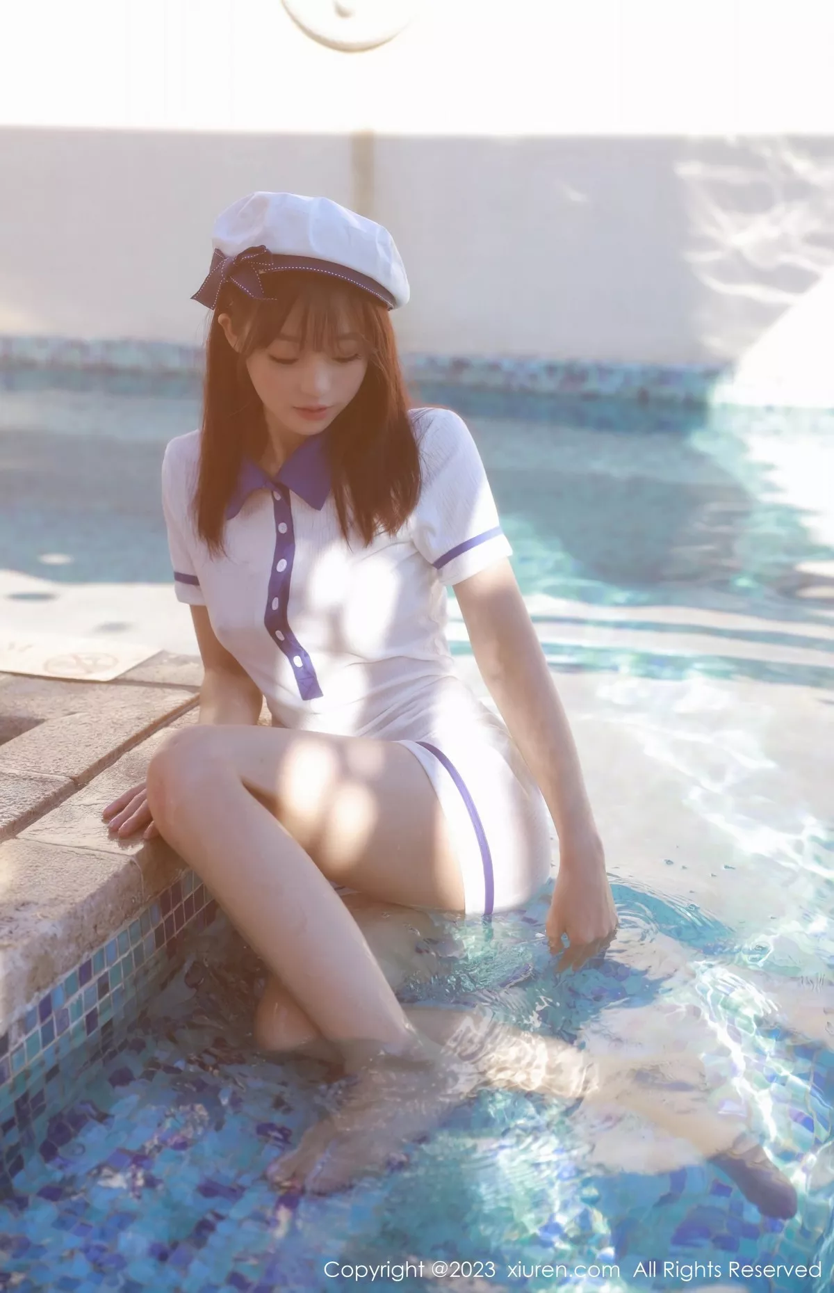 秀人集.com_[XiuRen秀人网]No.6686_模特佘贝拉bella泳池性感白色海军服半脱秀完美身材诱惑写真67P