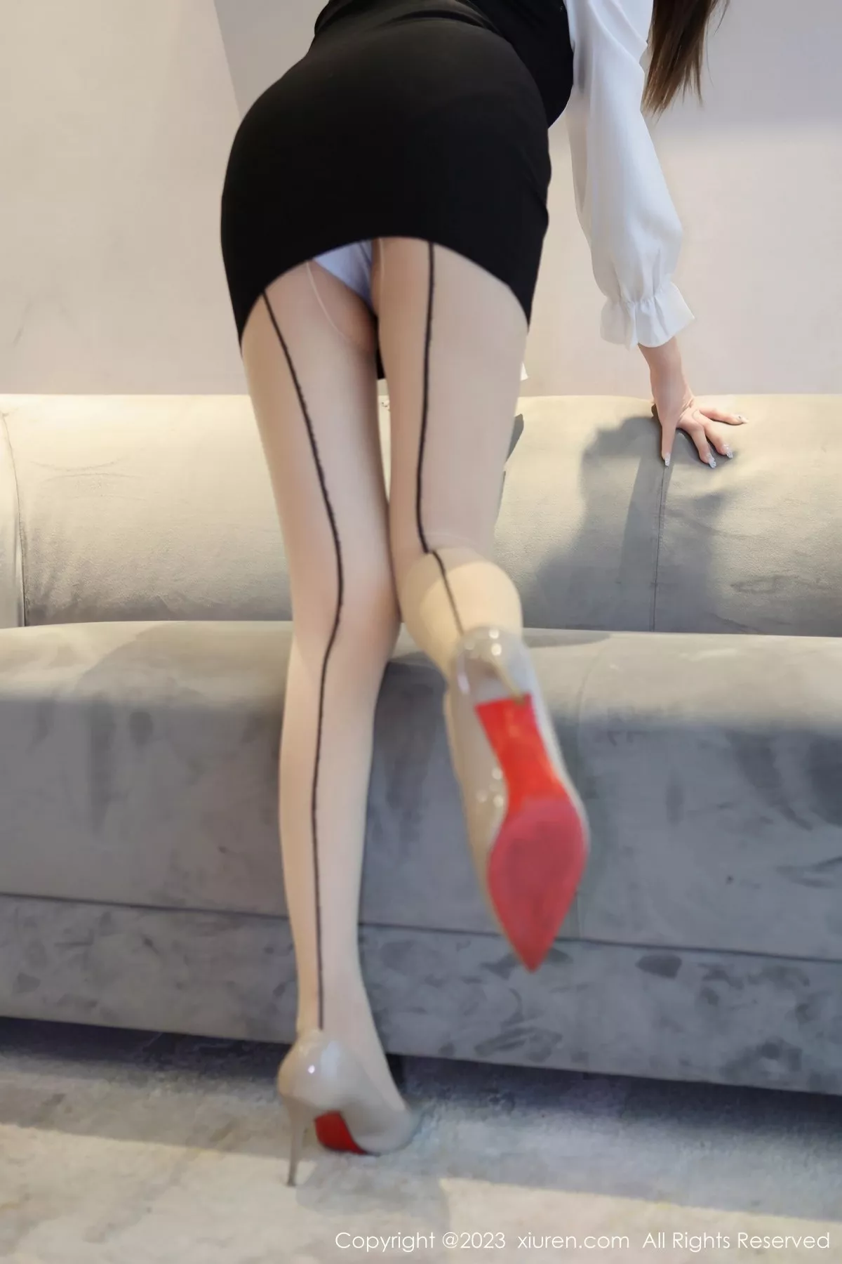 秀人集.com_[XiuRen秀人网]No.6700_新人模特夏希性感白T配背带短裙露蕾丝内衣开档肉丝诱惑写真78P