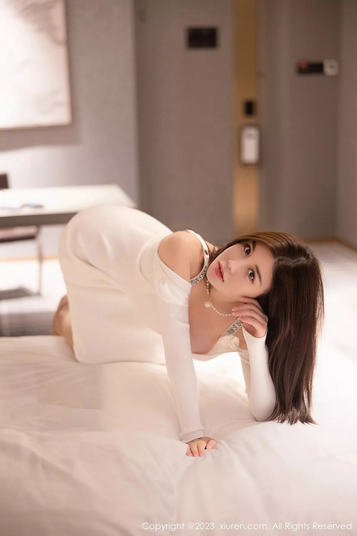 秀人集.com_[XiuRen秀人网]No.6701_模特周jojobaby私房半脱露性感白色蕾丝内衣秀完美身材诱惑写真78P