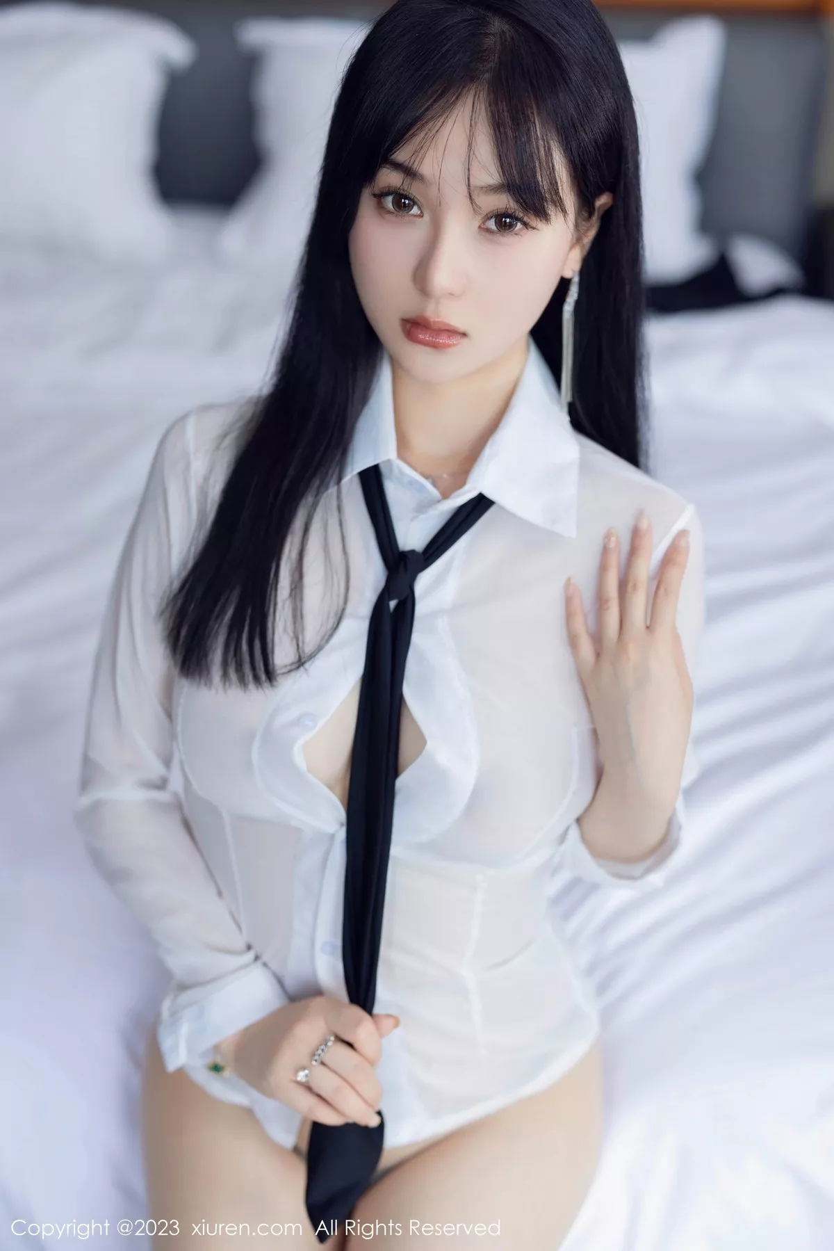 秀人集.com_[XiuRen秀人网]No.6710_新人模特柚琪Rich性感白色轻透衣配黑短裙秀曼妙身姿诱惑写真74P