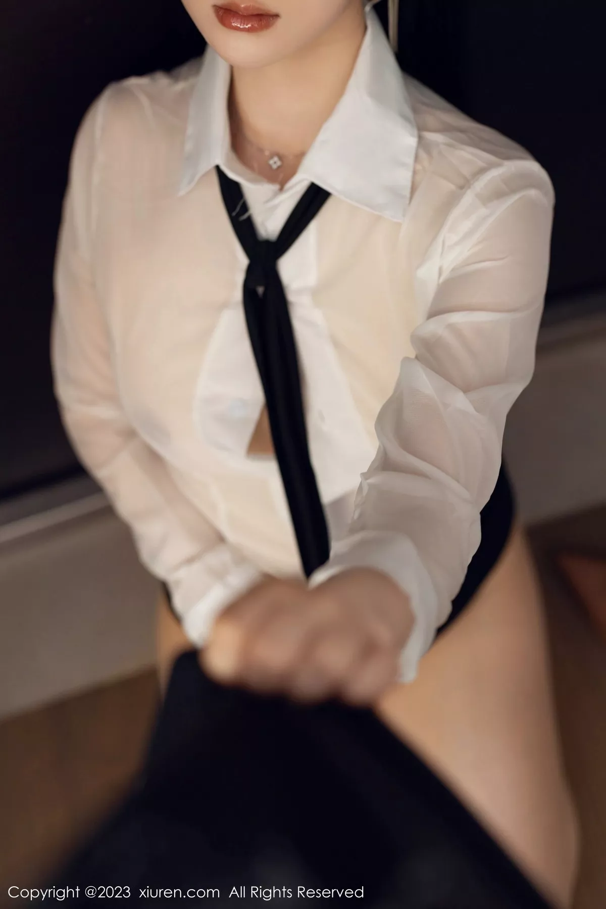 秀人集.com_[XiuRen秀人网]No.6710_新人模特柚琪Rich性感白色轻透衣配黑短裙秀曼妙身姿诱惑写真74P