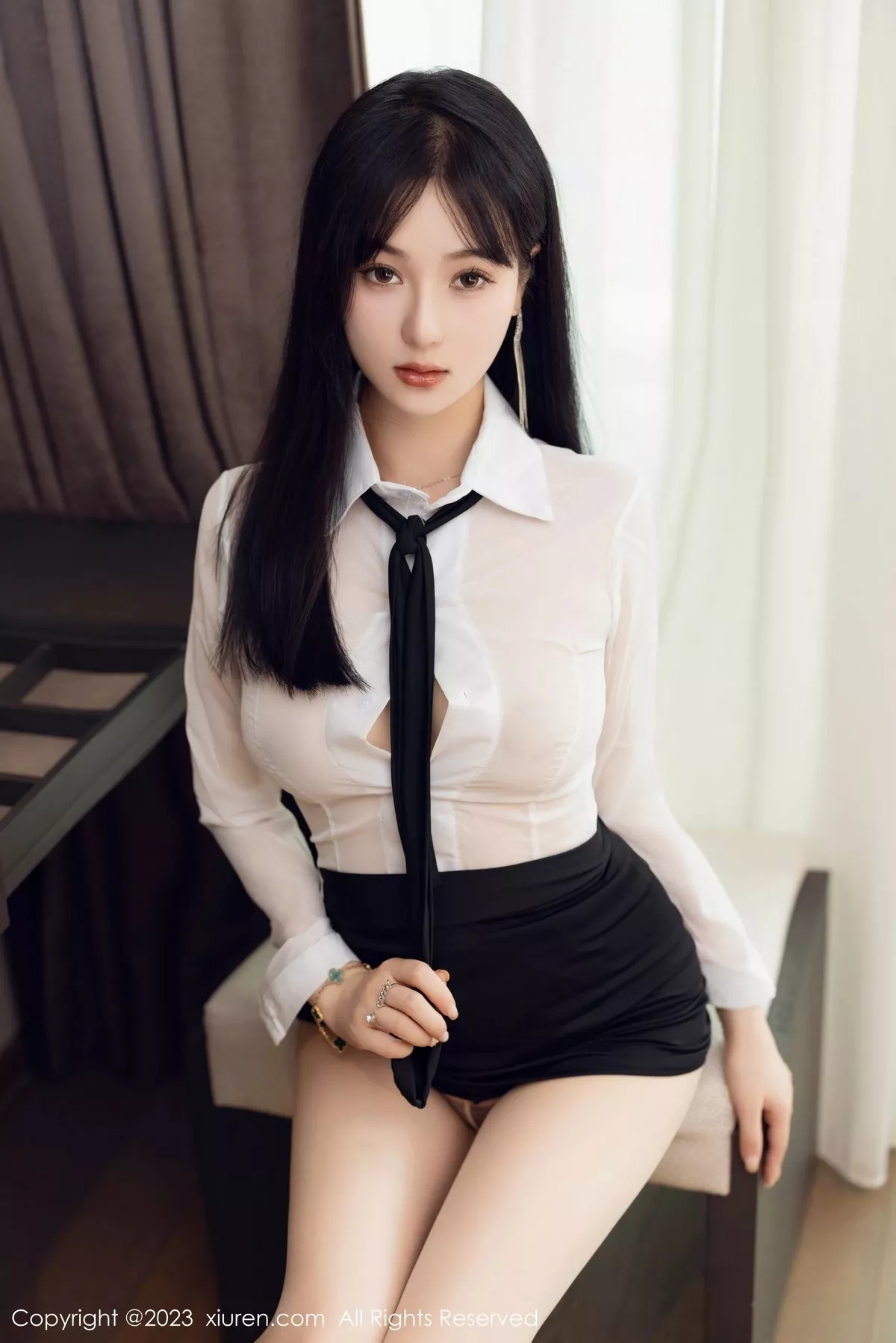 秀人集.com_[XiuRen秀人网]No.6710_新人模特柚琪Rich性感白色轻透衣配黑短裙秀曼妙身姿诱惑写真74P