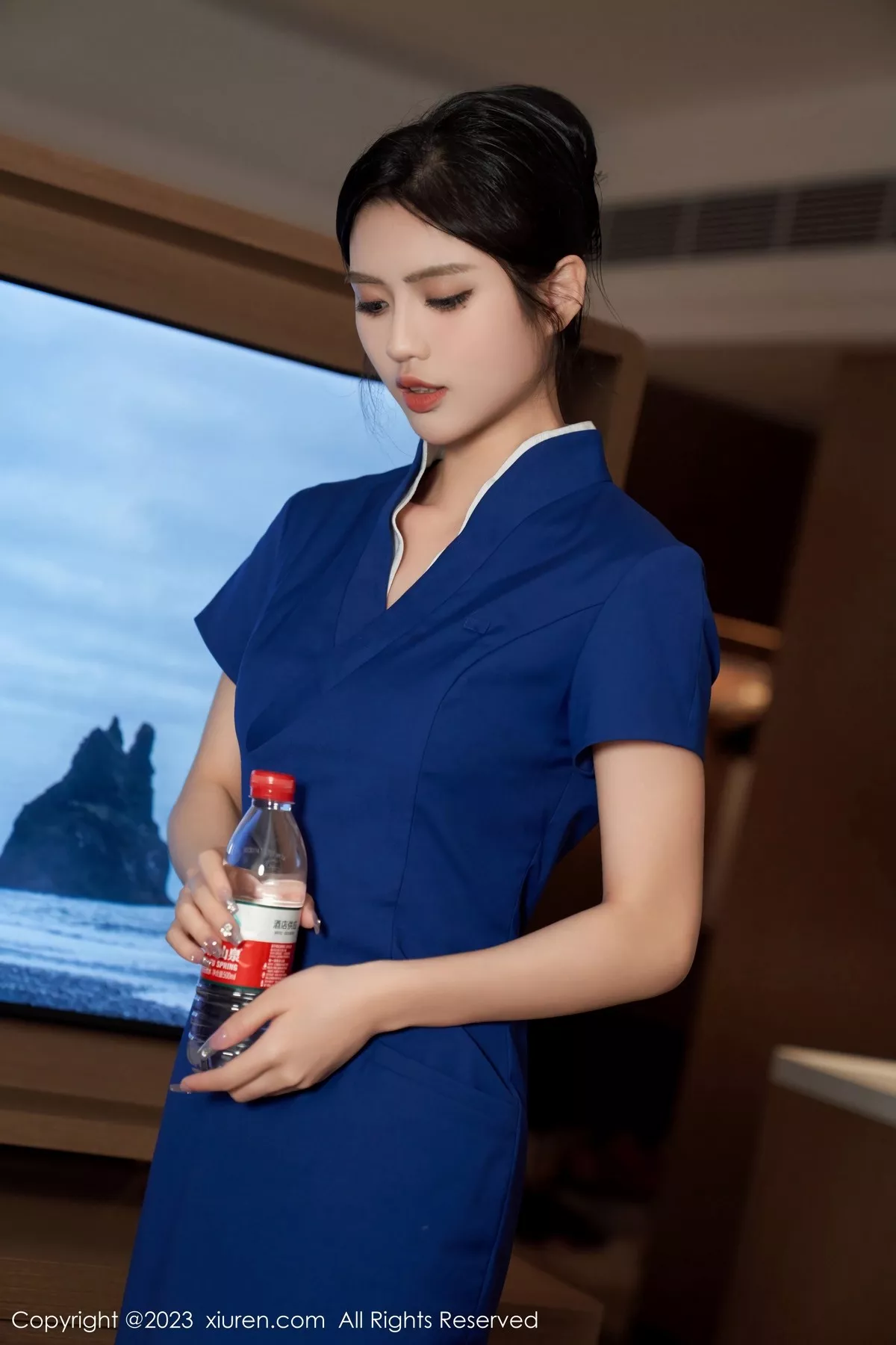 秀人集.com_[XiuRen秀人网]No.6720_模特浅浅Danny深蓝技师制服+红色高开叉服秀曼妙身姿诱惑写真102P