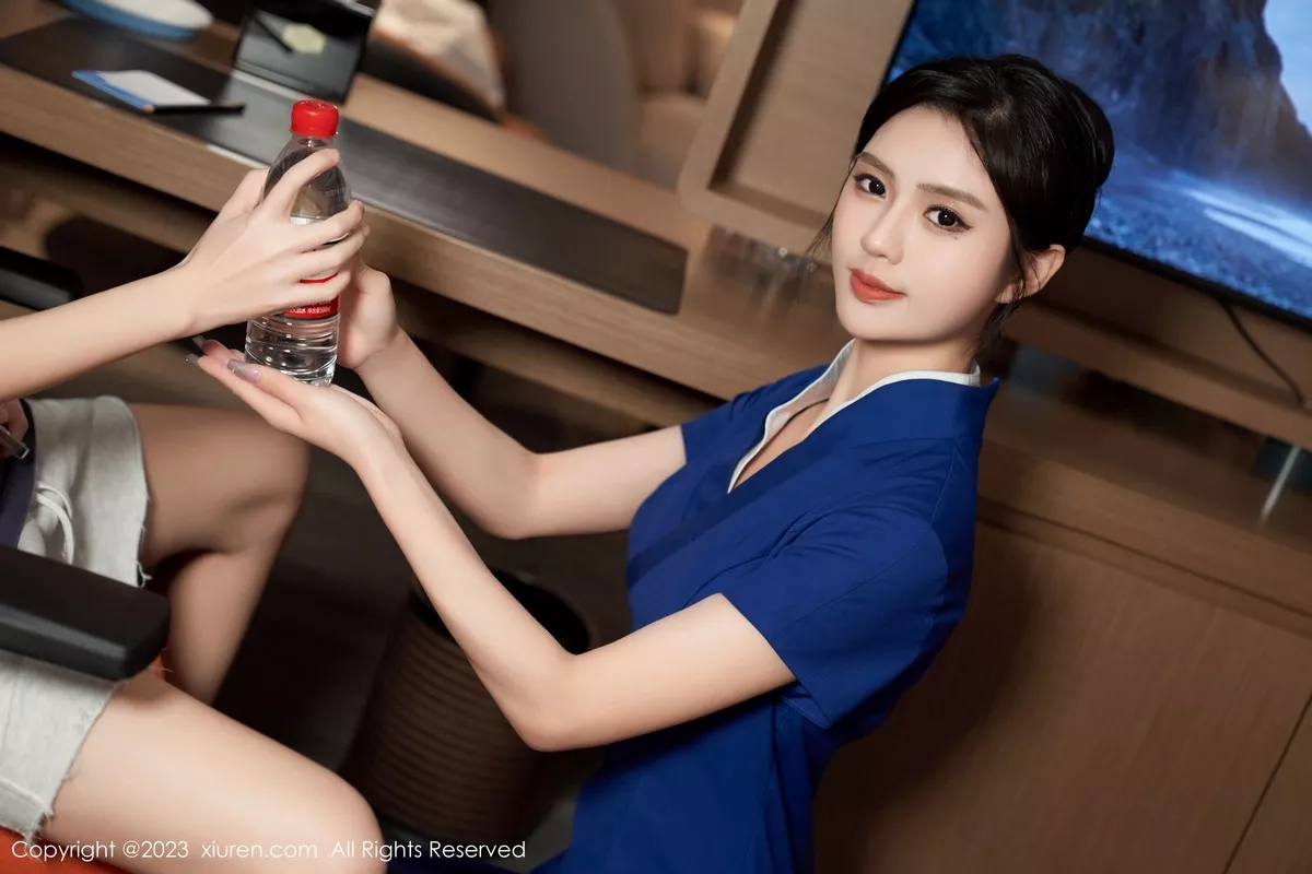 秀人集.com_[XiuRen秀人网]No.6720_模特浅浅Danny深蓝技师制服+红色高开叉服秀曼妙身姿诱惑写真102P