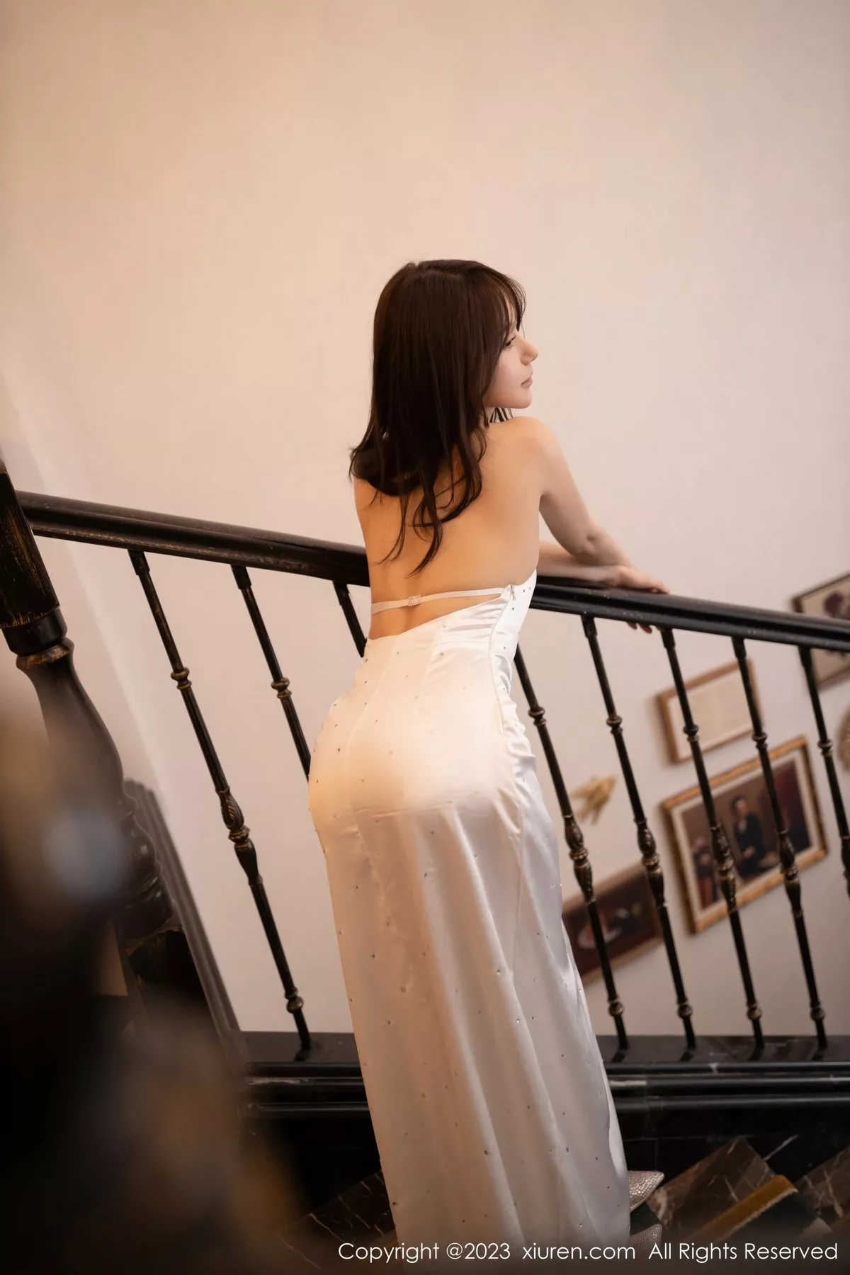 秀人集.com_[XiuRen秀人网]No.6732_模特鱼子酱Fish性感白色连衣裙配原色丝袜秀曼妙身姿诱惑写真80P