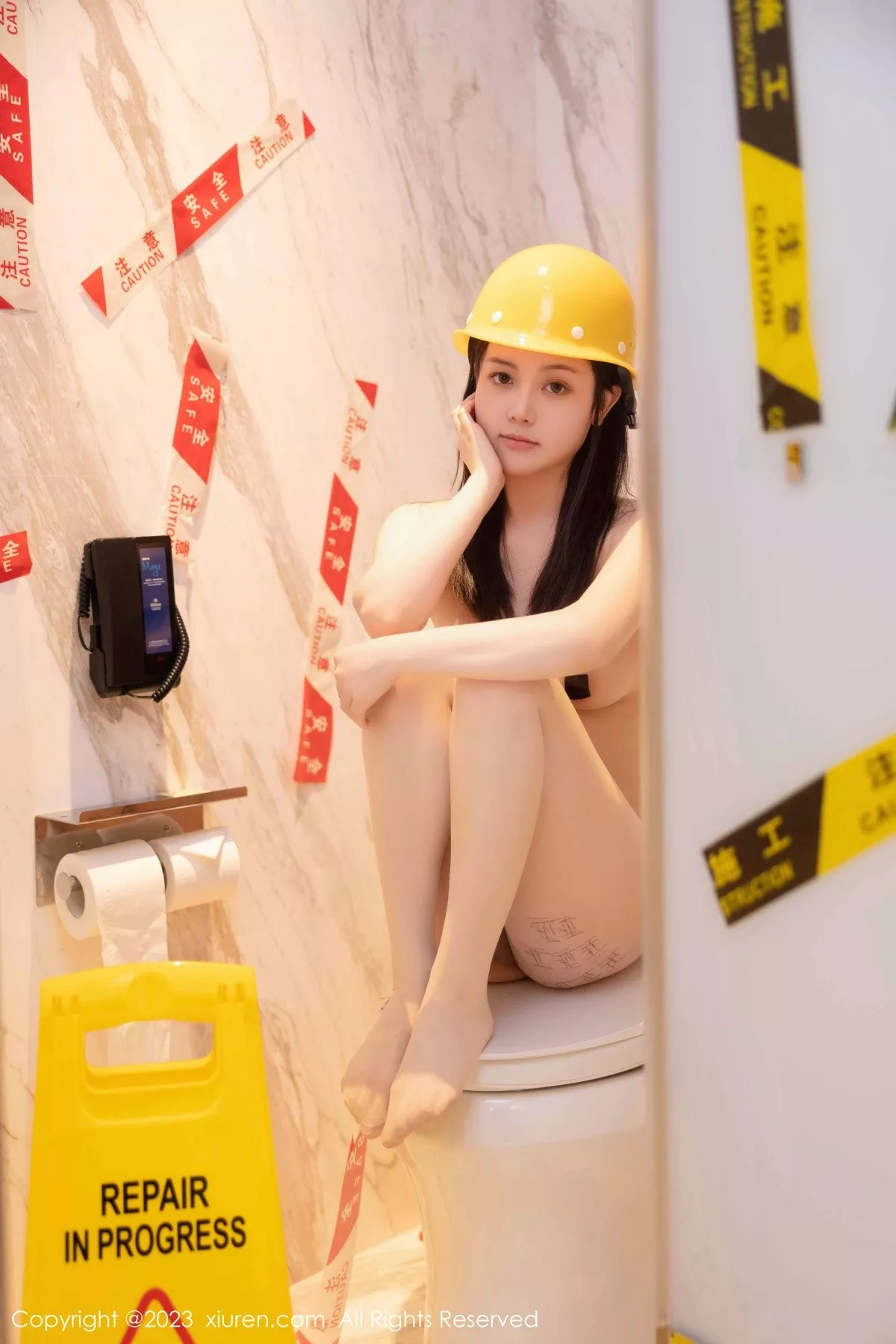 秀人集.com_[XiuRen秀人网]No.6760_模特豆瓣酱性感维修工装扮超薄无内肉丝秀火辣身材诱惑写真85P