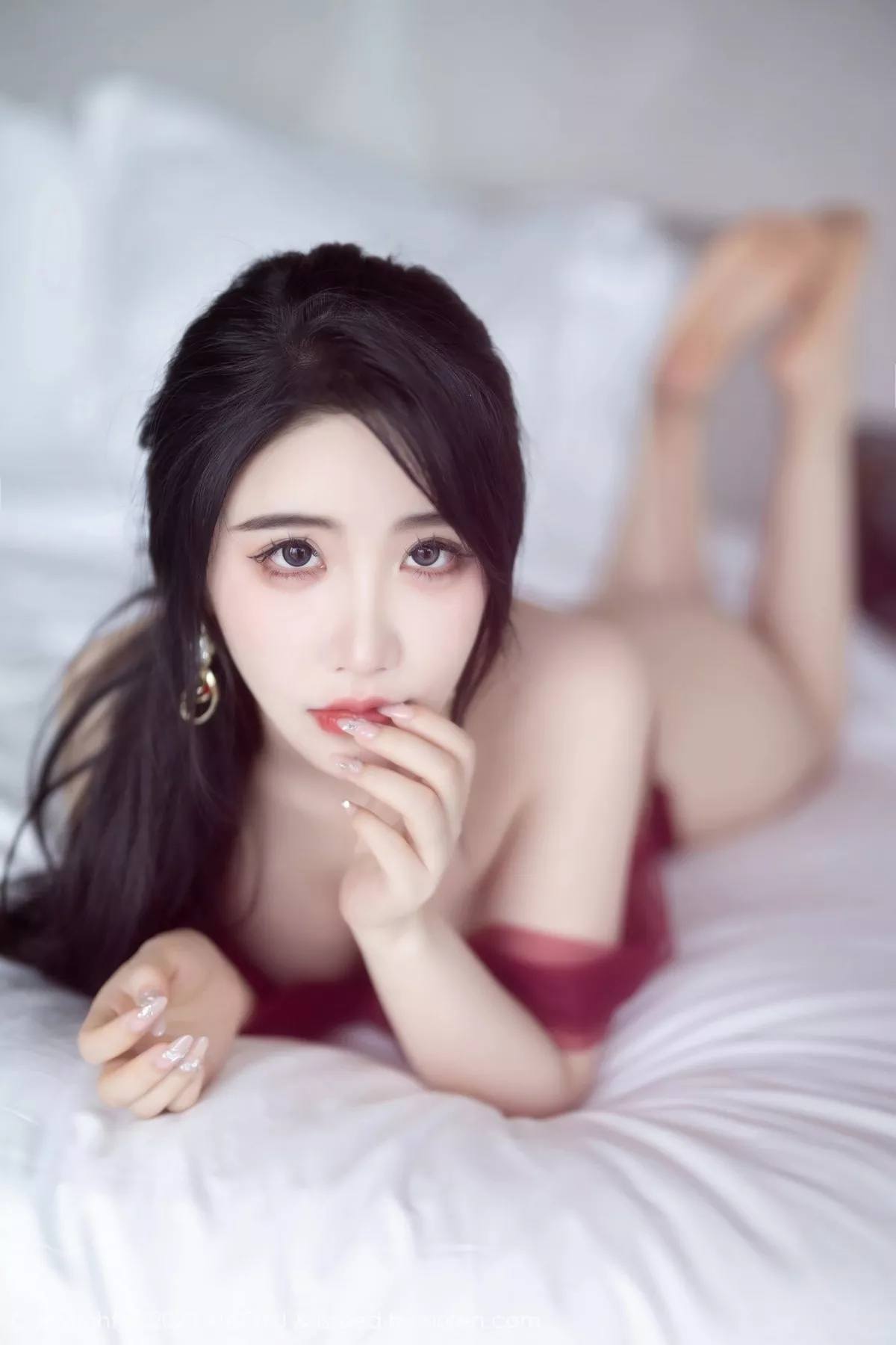秀人集.com_[XiaoYu画语界]Vol.1010_女神Cherry樱桃酱性感红色飘纱情趣服秀火辣身材极致诱惑写真75P