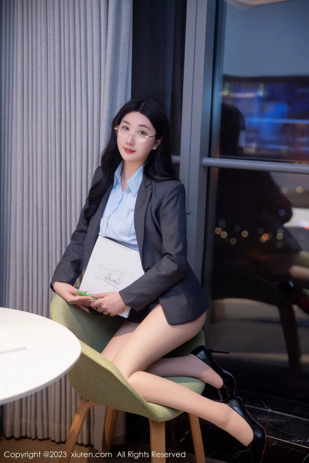 秀人集.com_[XiuRen秀人网]No.6607_模特江真真深灰色OL制服露蓝黑色蕾丝内衣配原色丝袜诱惑写真86P