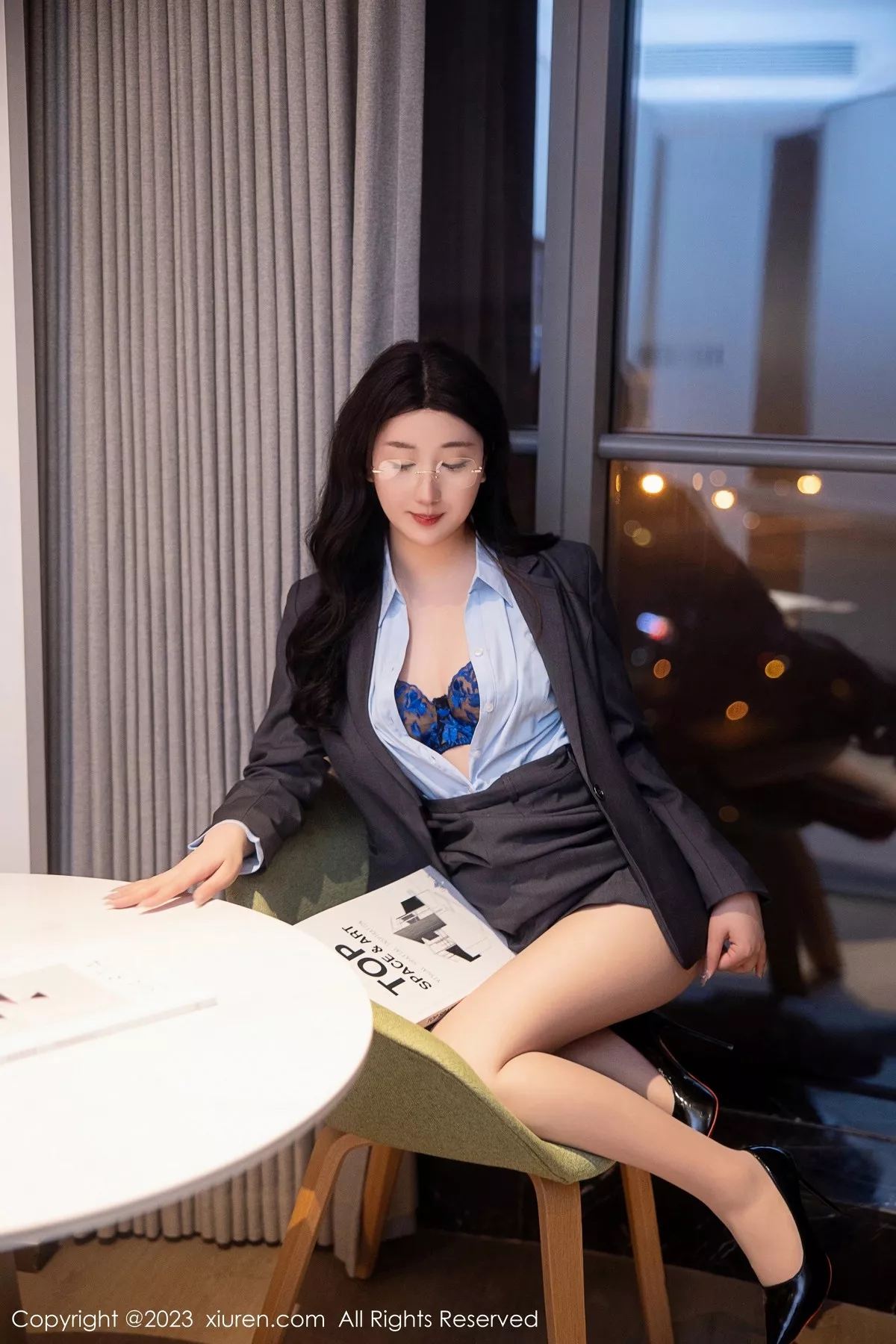 秀人集.com_[XiuRen秀人网]No.6607_模特江真真深灰色OL制服露蓝黑色蕾丝内衣配原色丝袜诱惑写真86P