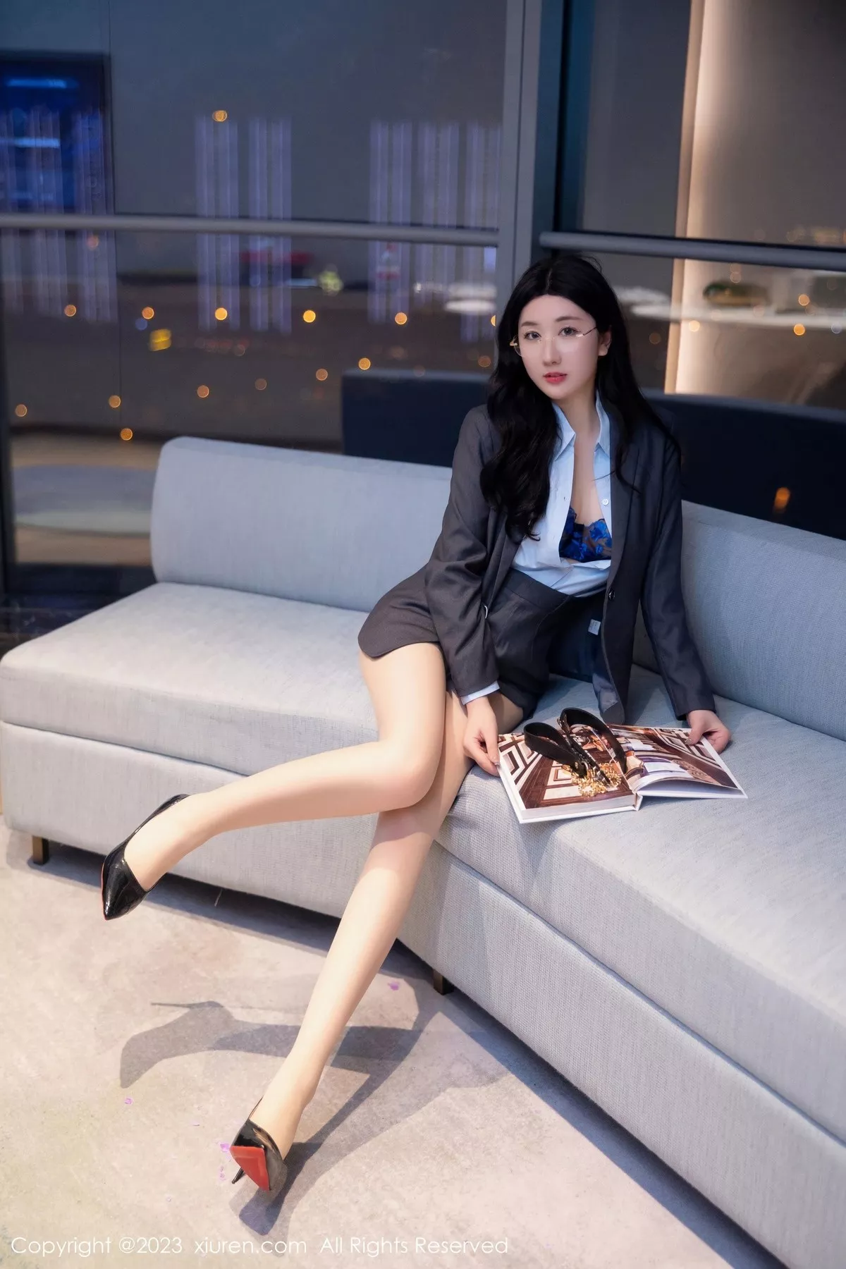 秀人集.com_[XiuRen秀人网]No.6607_模特江真真深灰色OL制服露蓝黑色蕾丝内衣配原色丝袜诱惑写真86P