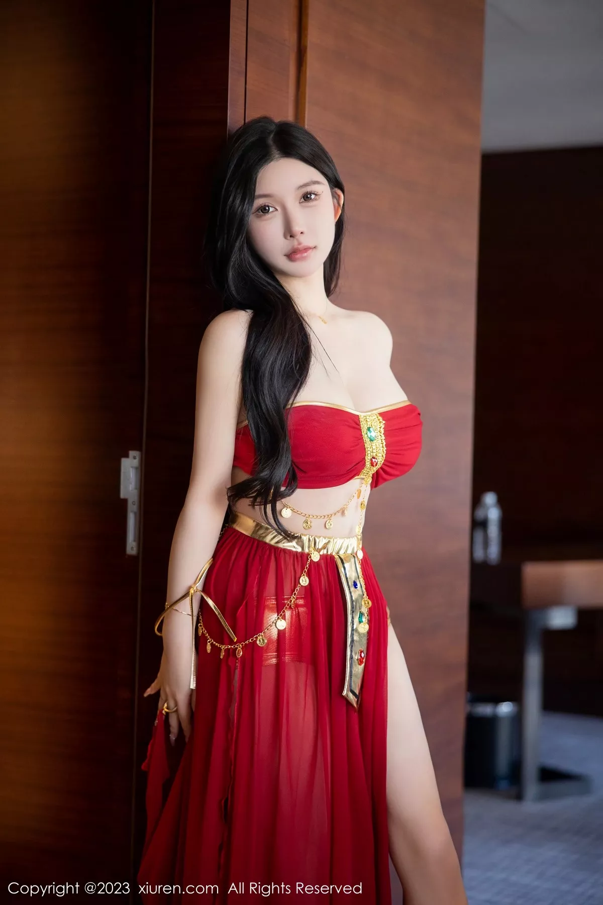 秀人集.com_[XiuRen秀人网]No.6613_模特林珊珊性感红色西域舞娘装扮秀曼妙丰腴身姿迷人诱惑写真84P