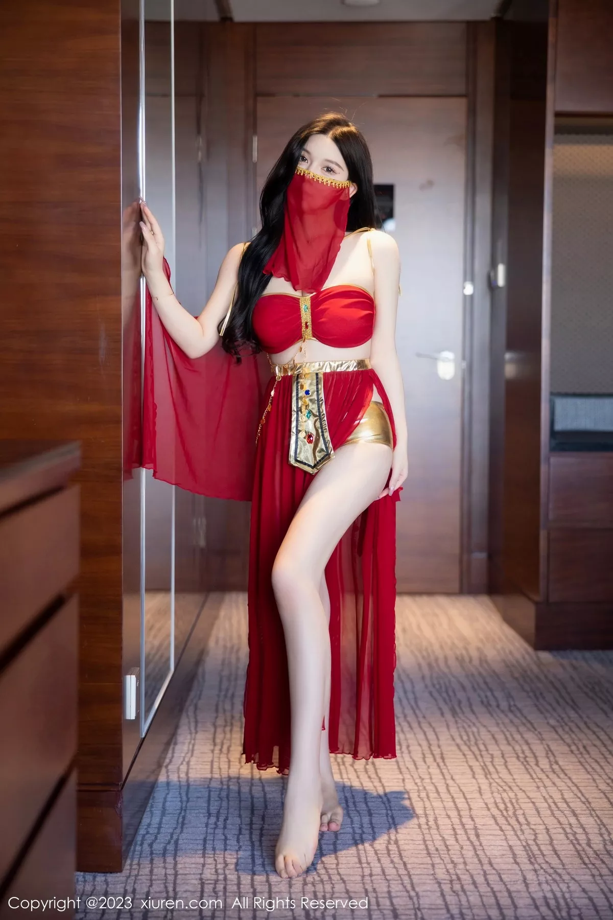 秀人集.com_[XiuRen秀人网]No.6613_模特林珊珊性感红色西域舞娘装扮秀曼妙丰腴身姿迷人诱惑写真84P