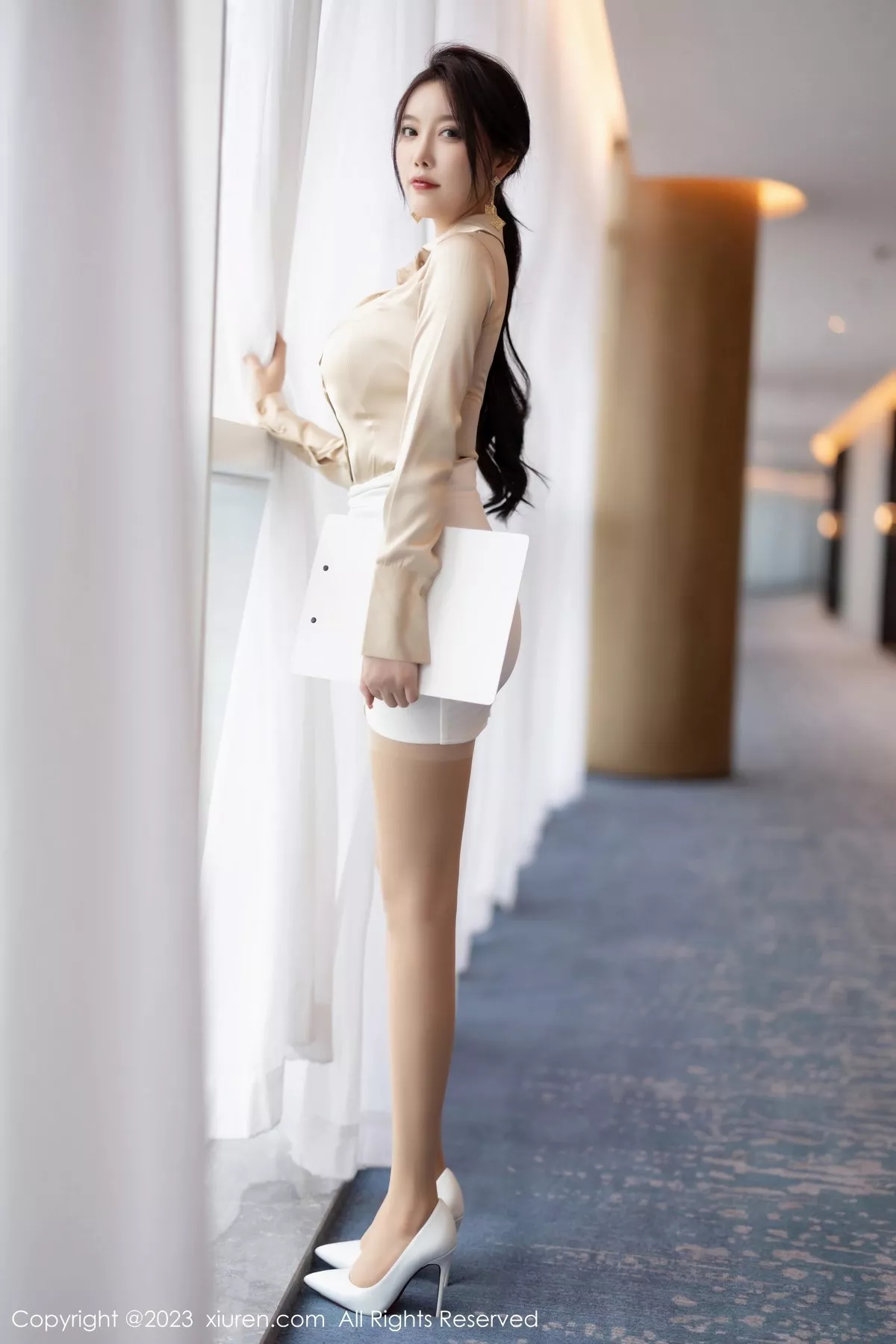 秀人集.com_[XiuRen秀人网]No.6620_女神杨晨晨Yome脱职业装露性感白色蕾丝情趣内衣完美诱惑写真91P